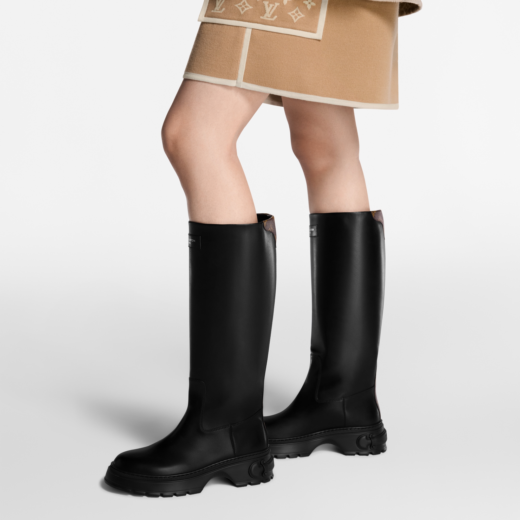  슈즈 부츠 & 부티 LV 스쿼드 하이 부츠 | 루이비통 공식 온라인 스토어® (크게 보기)