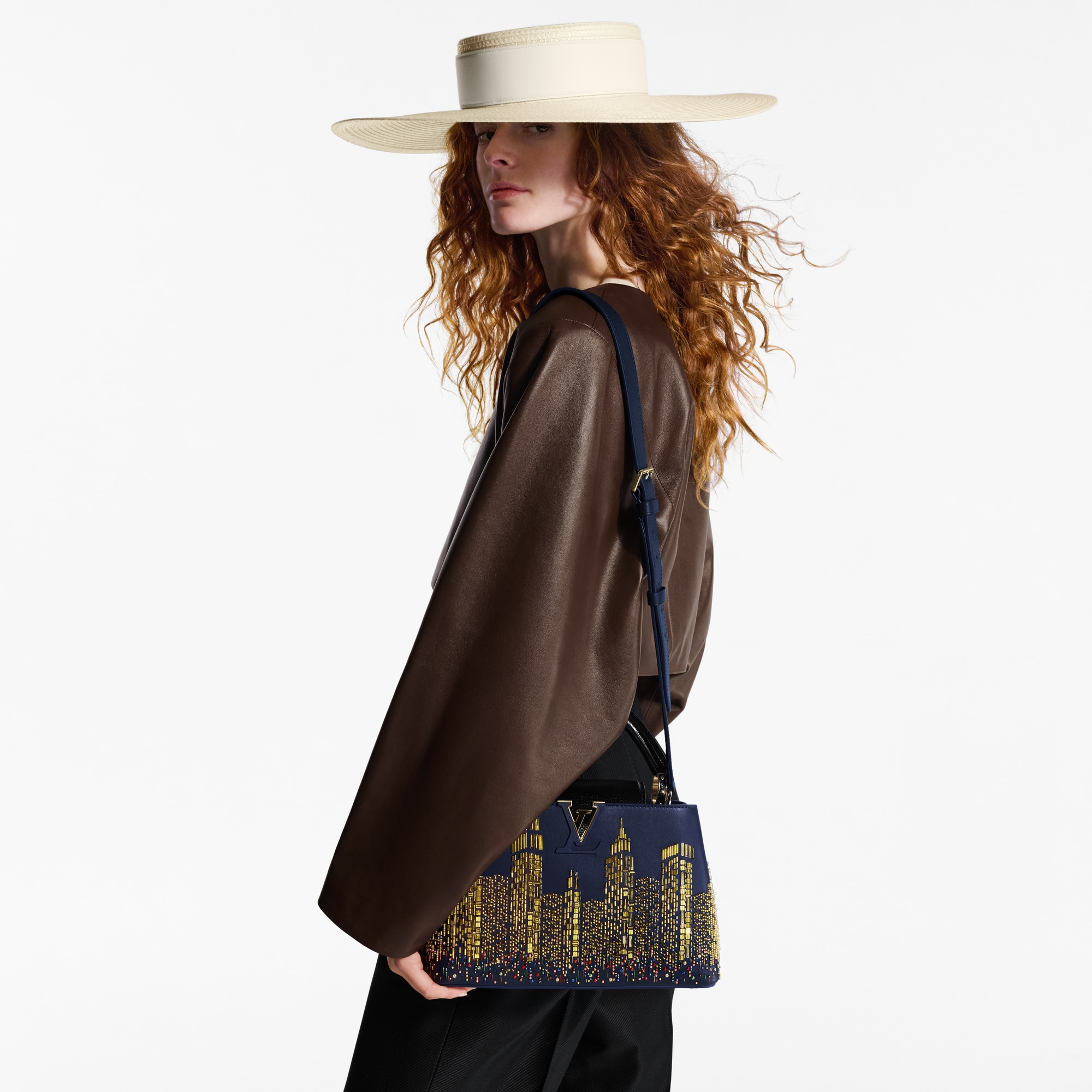 Capucines 핸드백 카퓌신 57th Street NYC Exclusive Capucines BB | 루이비통 공식 온라인 스토어® (크게 보기)