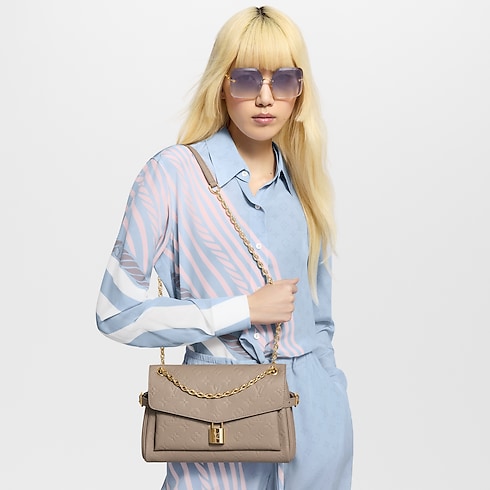 모노그램 앙프렝뜨 핸드백 핸드백 전체 보기 애니타임 플랩 백 (Anytime Flap Bag) | 루이비통 공식 온라인 스토어® (크게 보기)