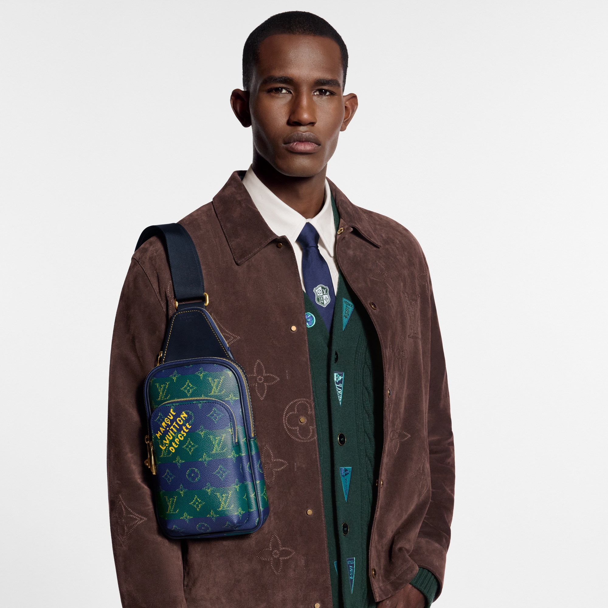 monogram_other 남성 가방 신제품 에비뉴 슬링백 PM | 루이비통 공식 온라인 스토어® (크게 보기)