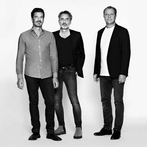 홈 & 아트 오브 다이닝 가구 벨트 스툴 바 - 아뜰리에 오이 | 루이비통 공식 온라인 스토어®