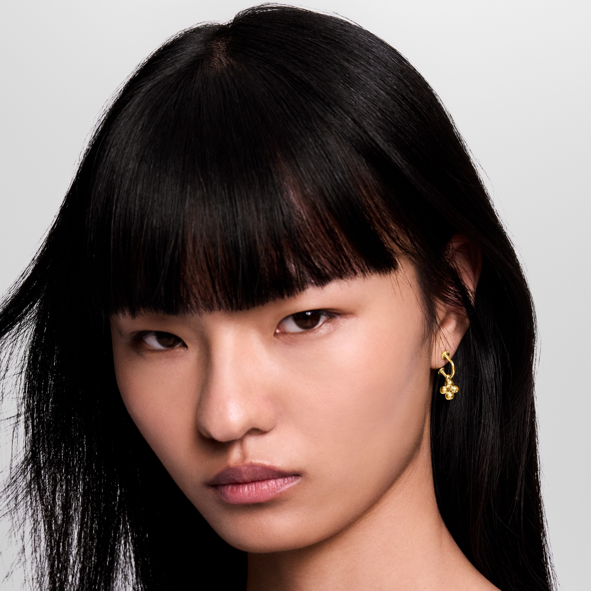 S00 패션 주얼리 패션 주얼리 전체보기 블루밍 귀걸이 | 루이비통 공식 온라인 스토어® (크게 보기)