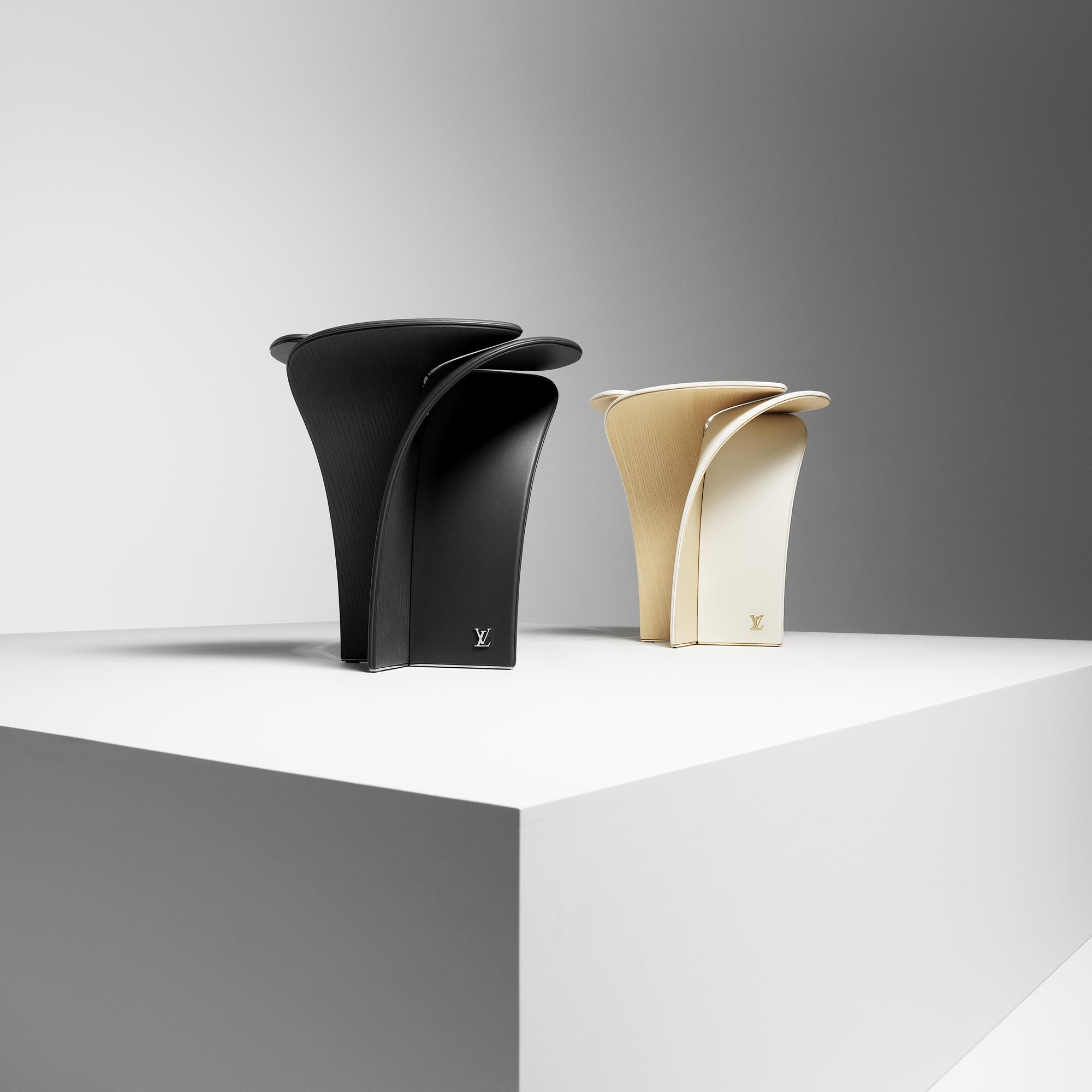 Ash Wood 홈 & 아트 오브 다이닝 가구 블러썸 스툴 - 토쿠진 요시오카 | 루이비통 공식 온라인 스토어® (크게 보기)