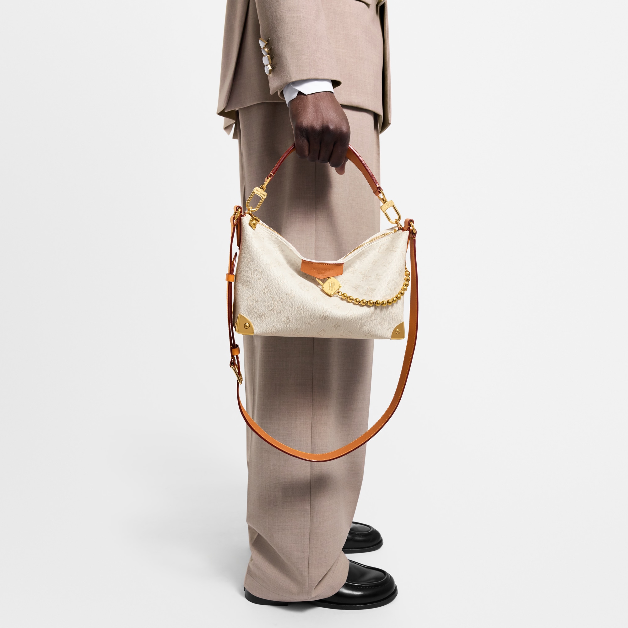 monogram_other 남성 가방 LV 아이콘 보보 트렁크 | 루이비통 공식 온라인 스토어® (크게 보기)