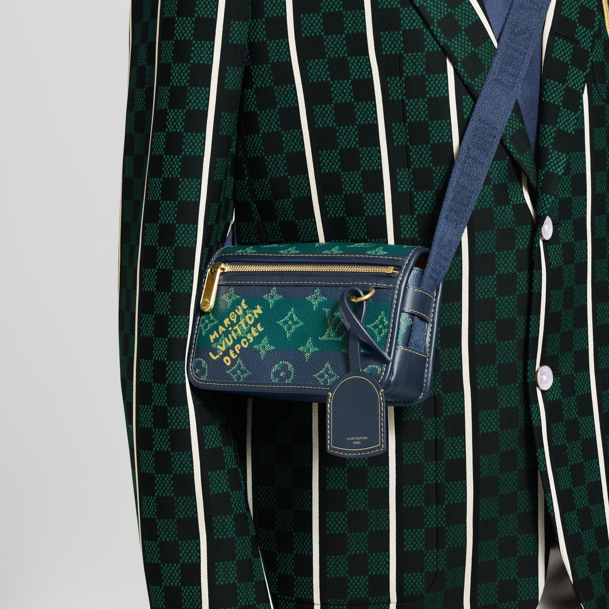 monogram_other 남성 지갑 & 파우치 미니백 보스포어 웨어러블 월릿 | 루이비통 공식 온라인 스토어® (크게 보기)