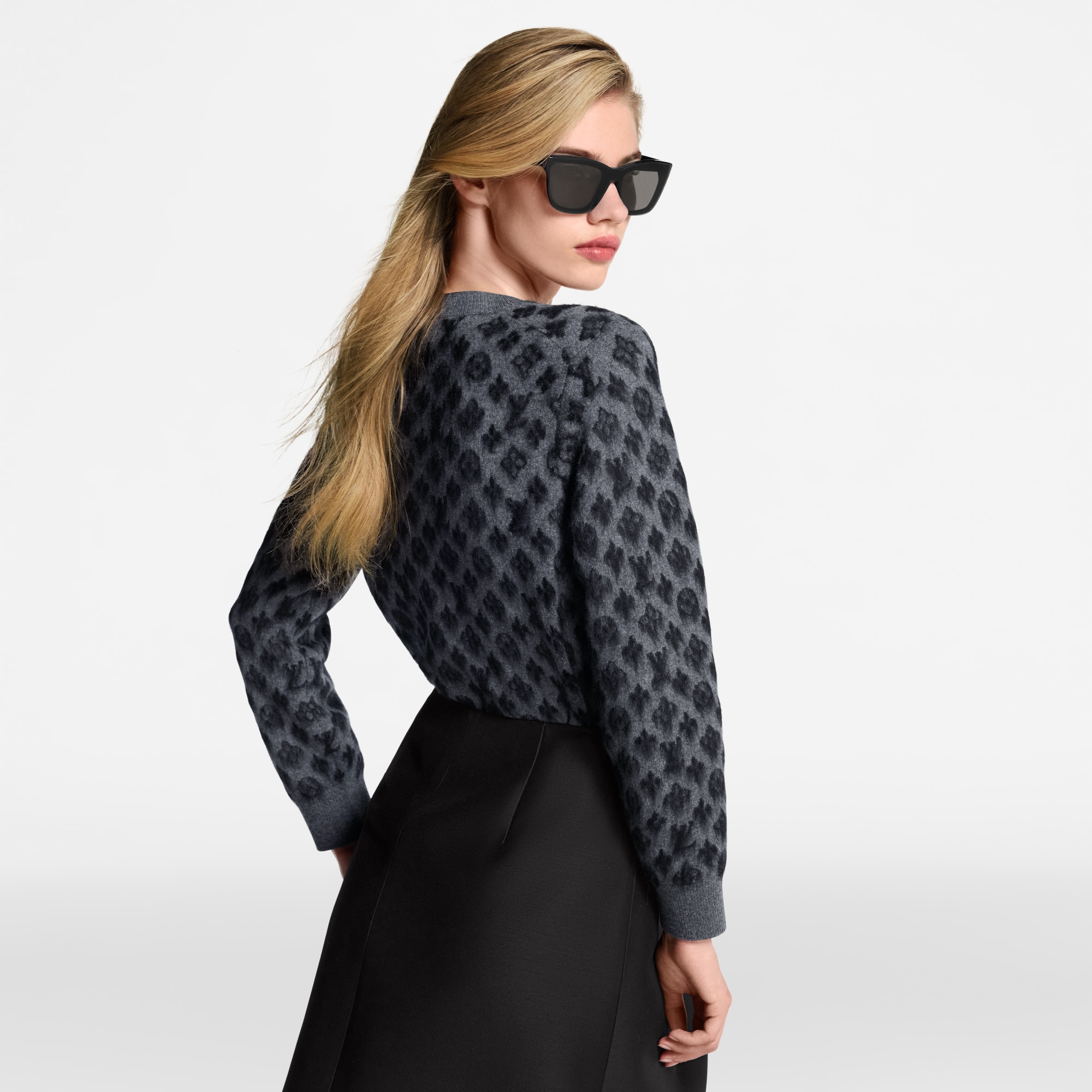  의류 니트웨어 브러시드 모노그램 풀오버 | 루이비통 공식 온라인 스토어® (크게 보기)