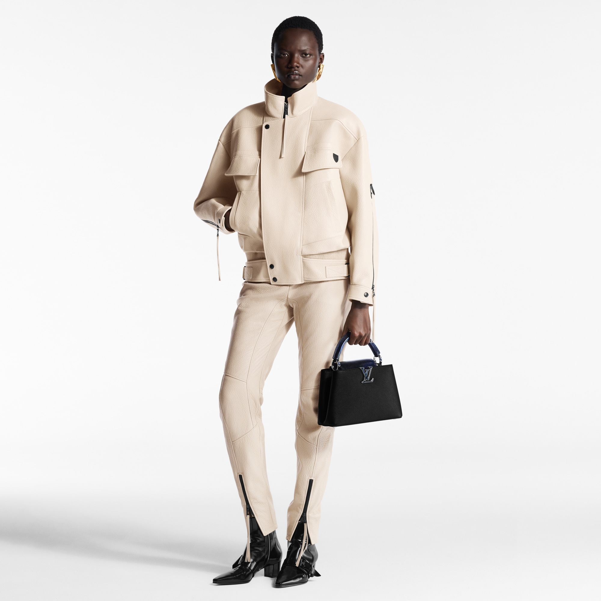 Capucines 핸드백 카퓌신 카퓌신 BB | 루이비통 공식 온라인 스토어® (크게 보기)