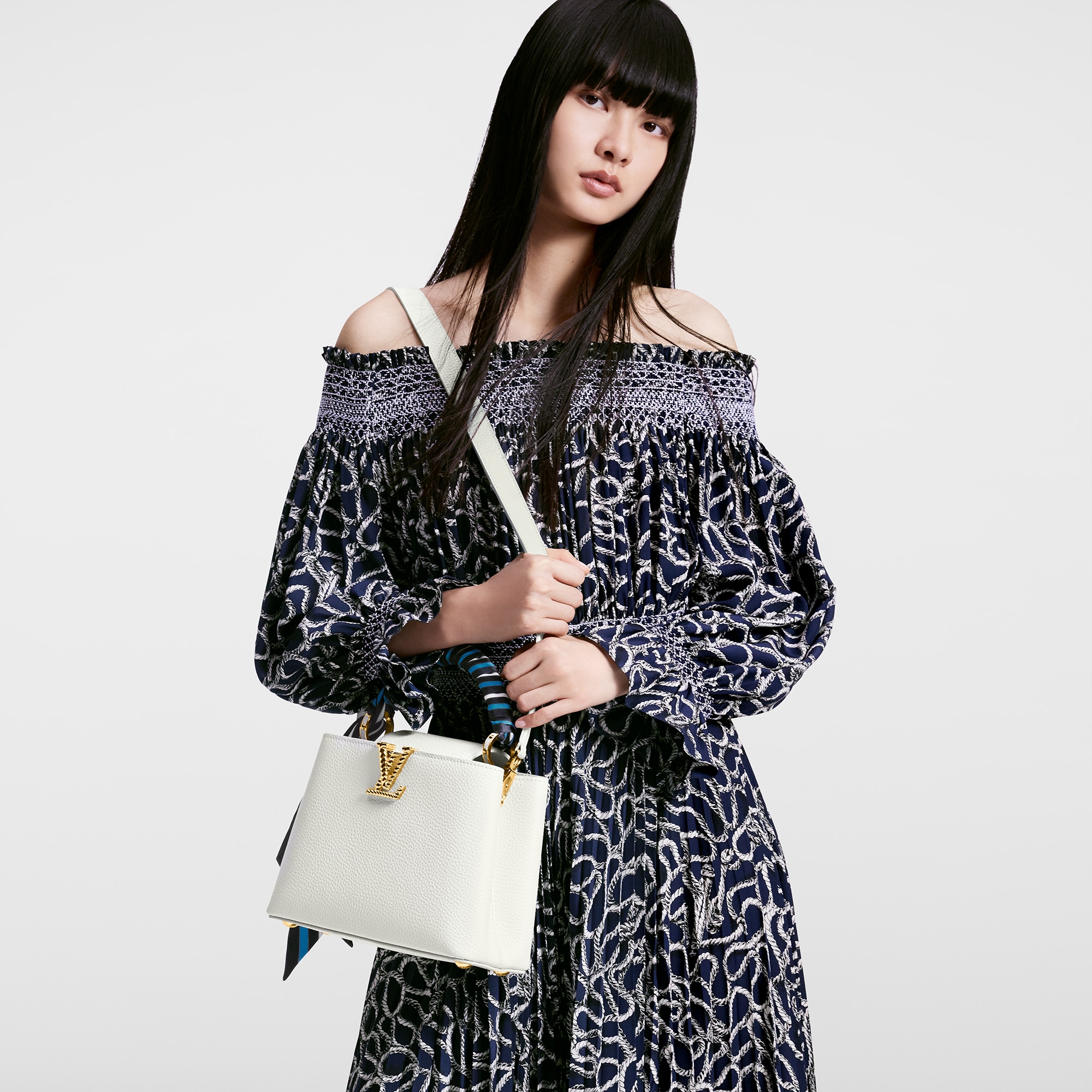 Capucines 핸드백 카퓌신 카퓌신 BB | 루이비통 공식 온라인 스토어® (크게 보기)