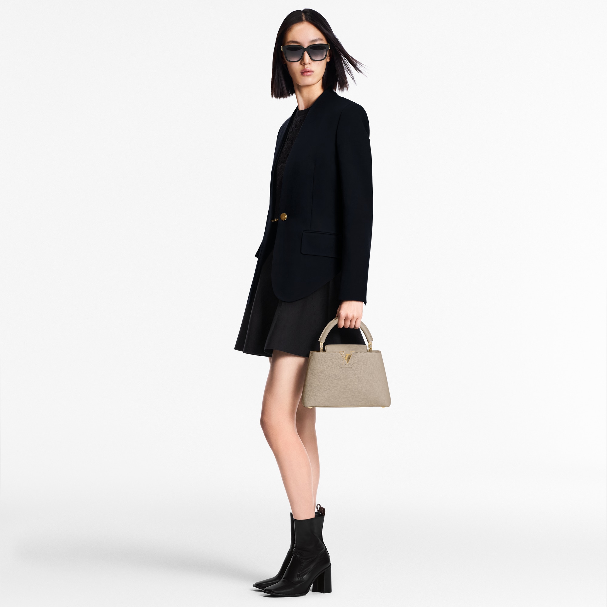 Capucines 핸드백 카퓌신 카퓌신 BB | 루이비통 공식 온라인 스토어® (크게 보기)