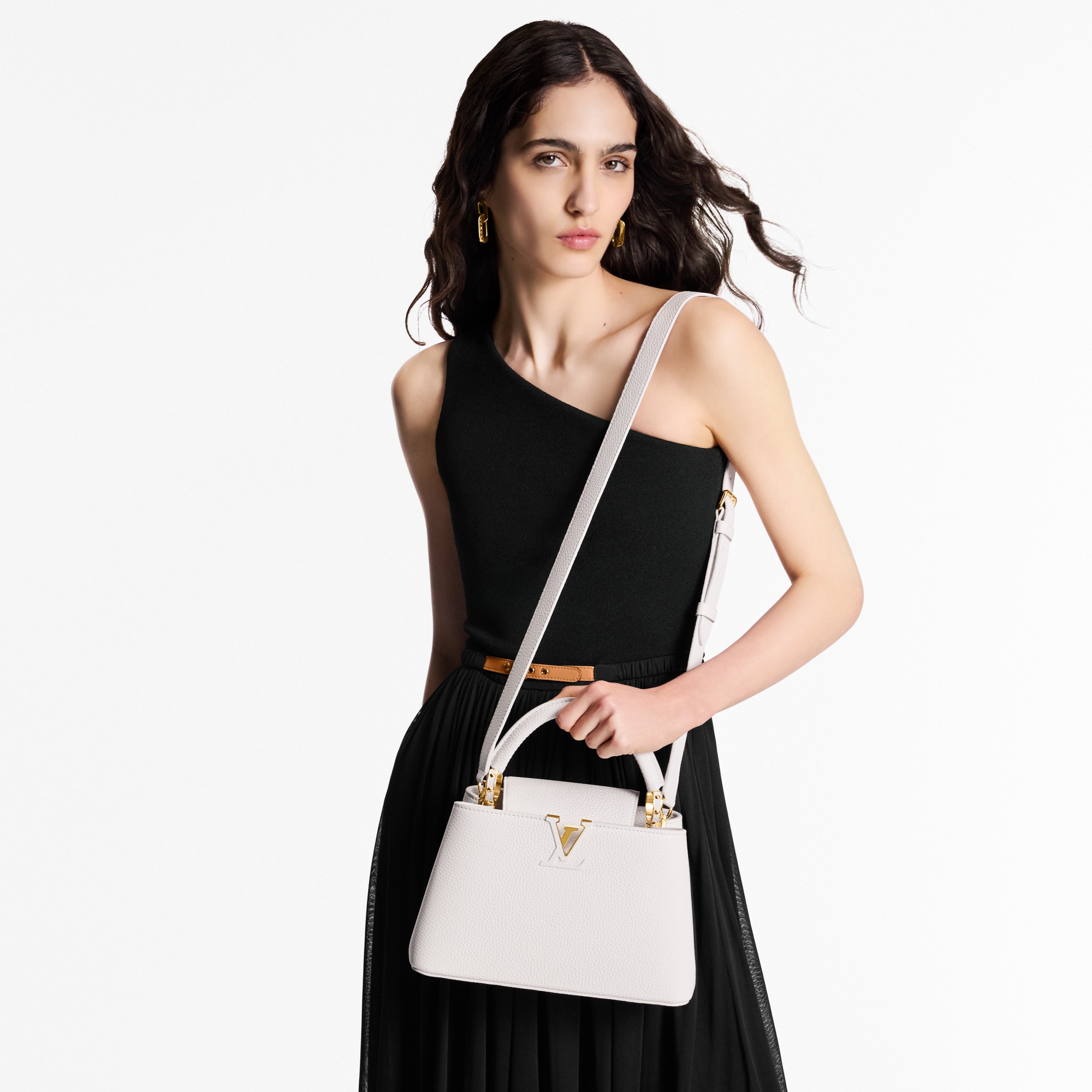 Capucines 핸드백 카퓌신 카퓌신 BB | 루이비통 공식 온라인 스토어® (크게 보기)