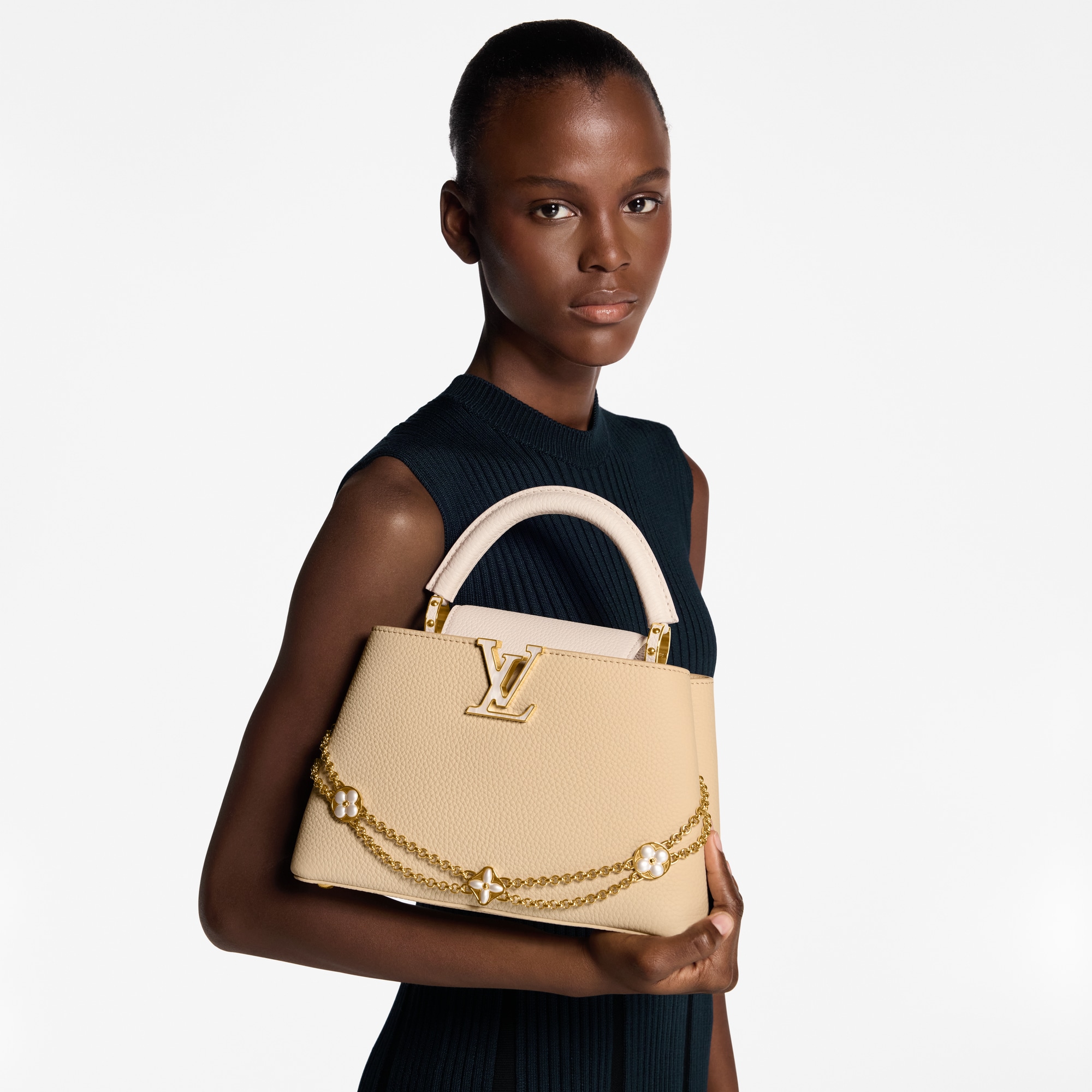 Capucines 핸드백 카퓌신 카퓌신 BB (Capucines BB) | 루이비통 공식 온라인 스토어® (크게 보기)