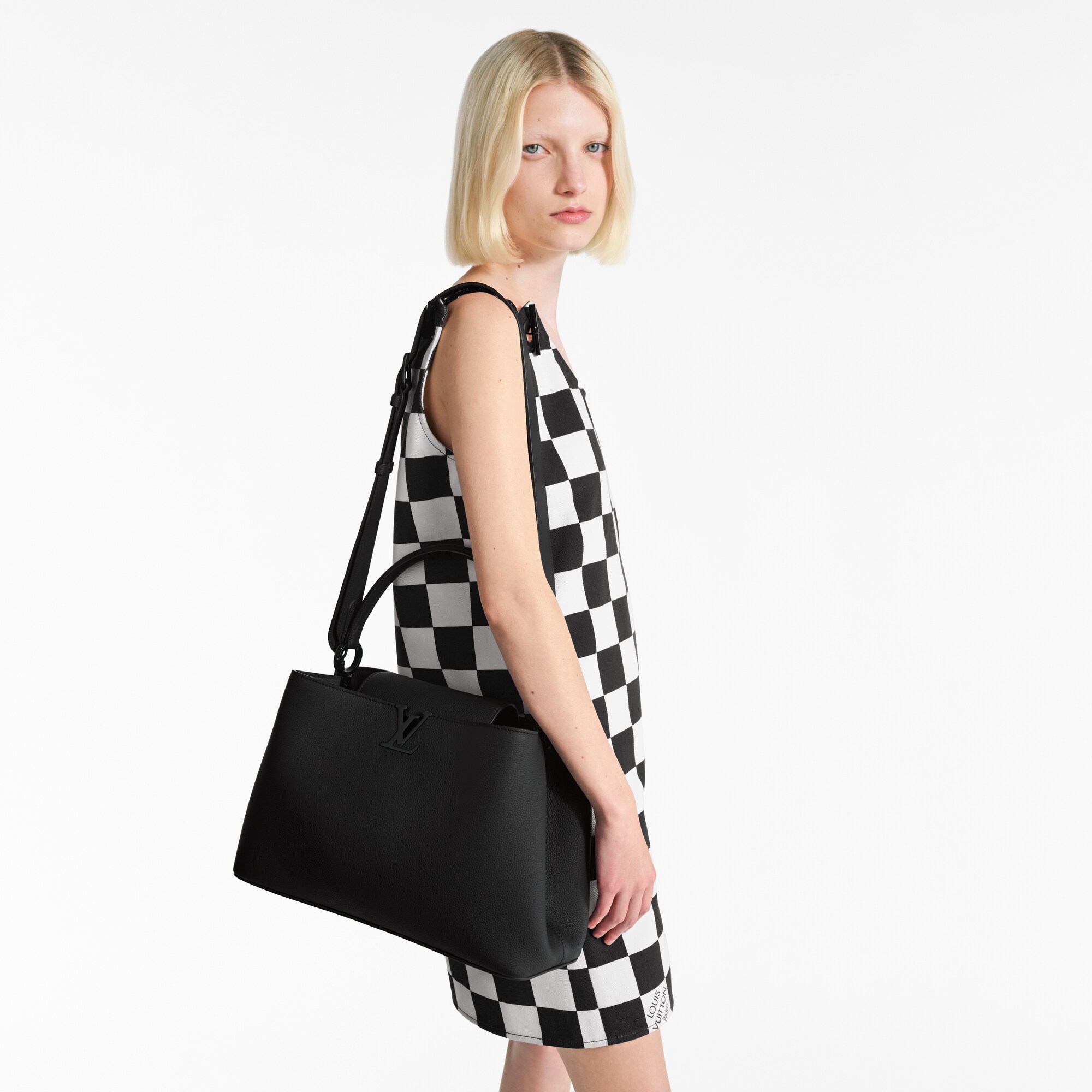 Capucines 핸드백 카퓌신 카퓌신 GM 수플 | 루이비통 공식 온라인 스토어® (크게 보기)