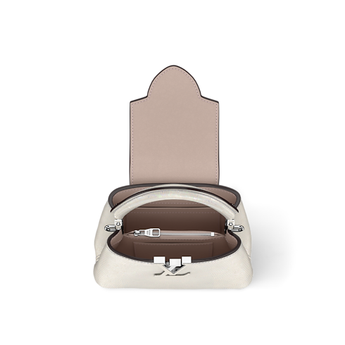 리자드 핸드백 카퓌신 Capucines Mini Icone Chaine Exo | 루이비통 공식 온라인 스토어® (크게 보기)
