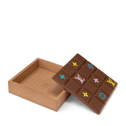 스포츠 & 라이프 스타일 라이프 스타일 & 비비엔 인형 초콜릿 박스 | 루이비통 공식 온라인 스토어® (크게 보기)