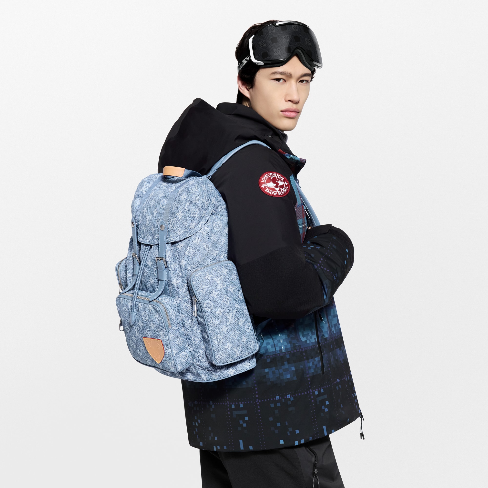 monogram_other 남성 가방 LV 아이콘 크리스토퍼 카고 | 루이비통 공식 온라인 스토어® (크게 보기)