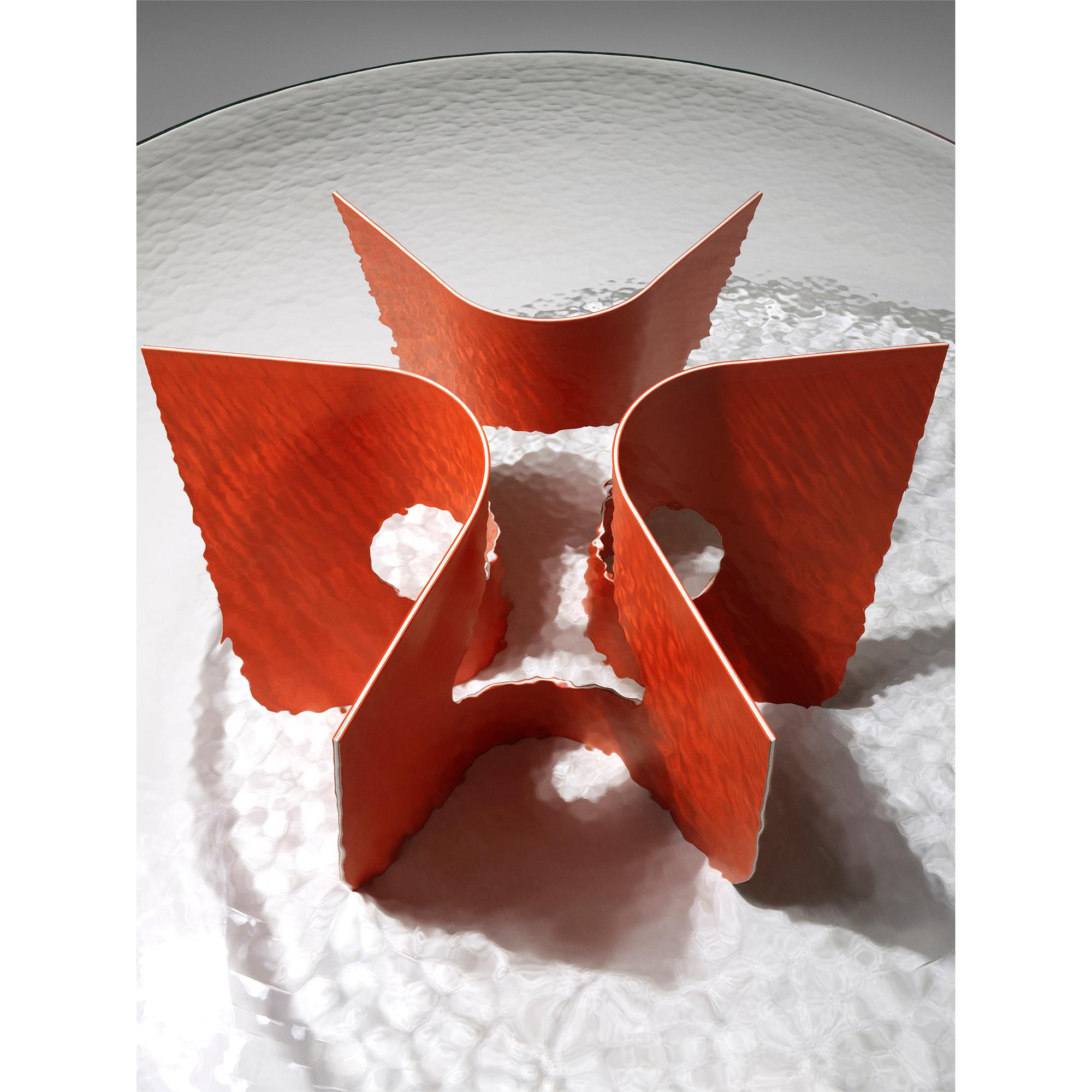  홈 & 아트 오브 다이닝 가구 코스믹 테이블 GM 텍스처드 - 로우 에지스 | 루이비통 공식 온라인 스토어® (크게 보기)