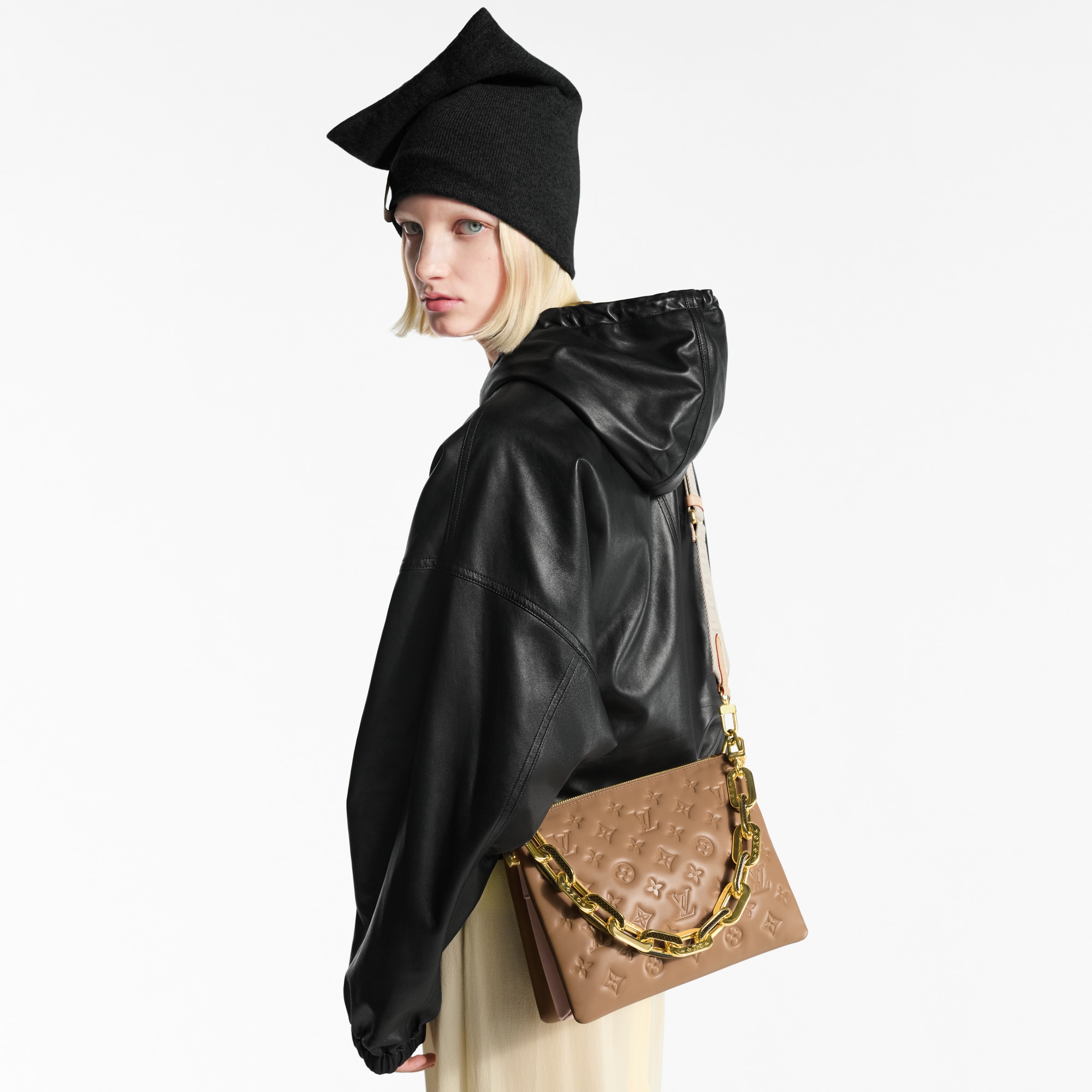 쿠상 핸드백 핸드백 전체 보기 Coussin PM | 루이비통 공식 온라인 스토어® (크게 보기)