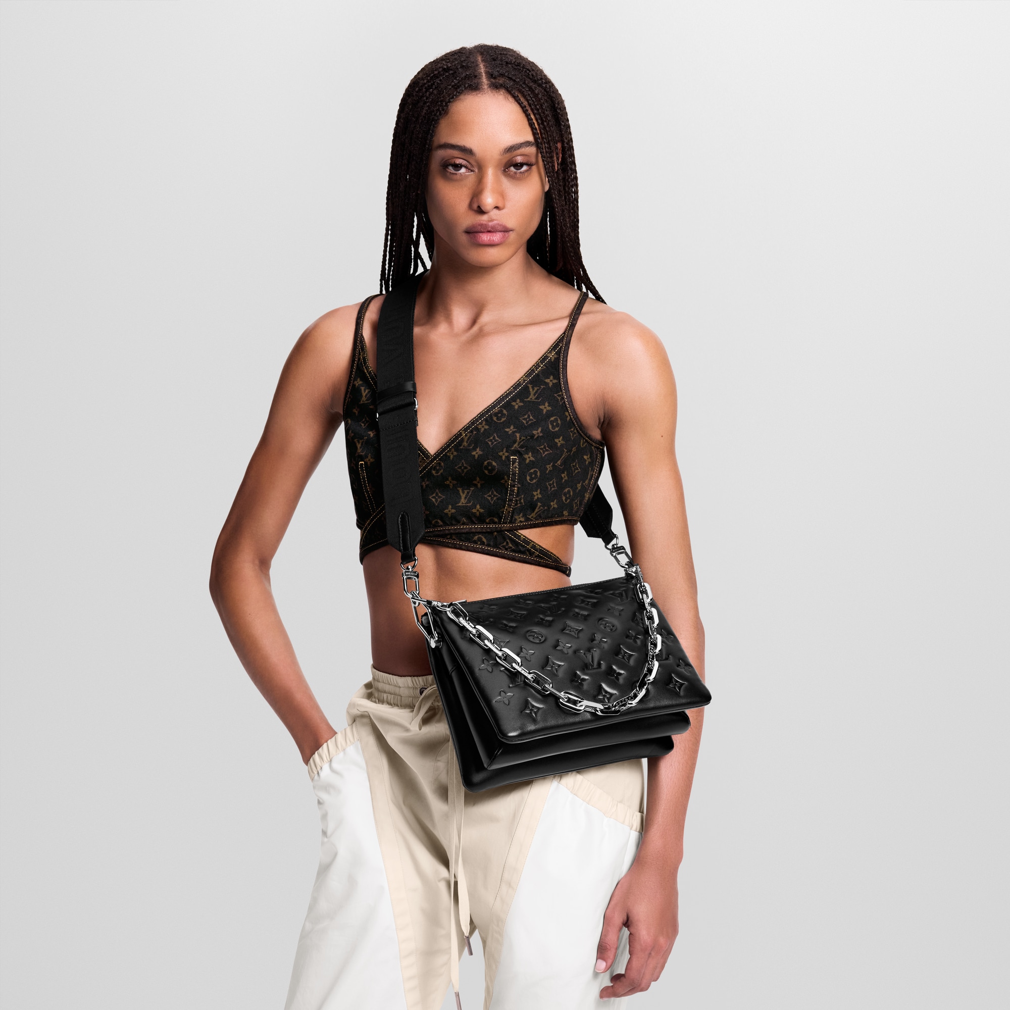 쿠상 핸드백 All Collections 쿠상 PM | 루이비통 공식 온라인 스토어® (크게 보기)