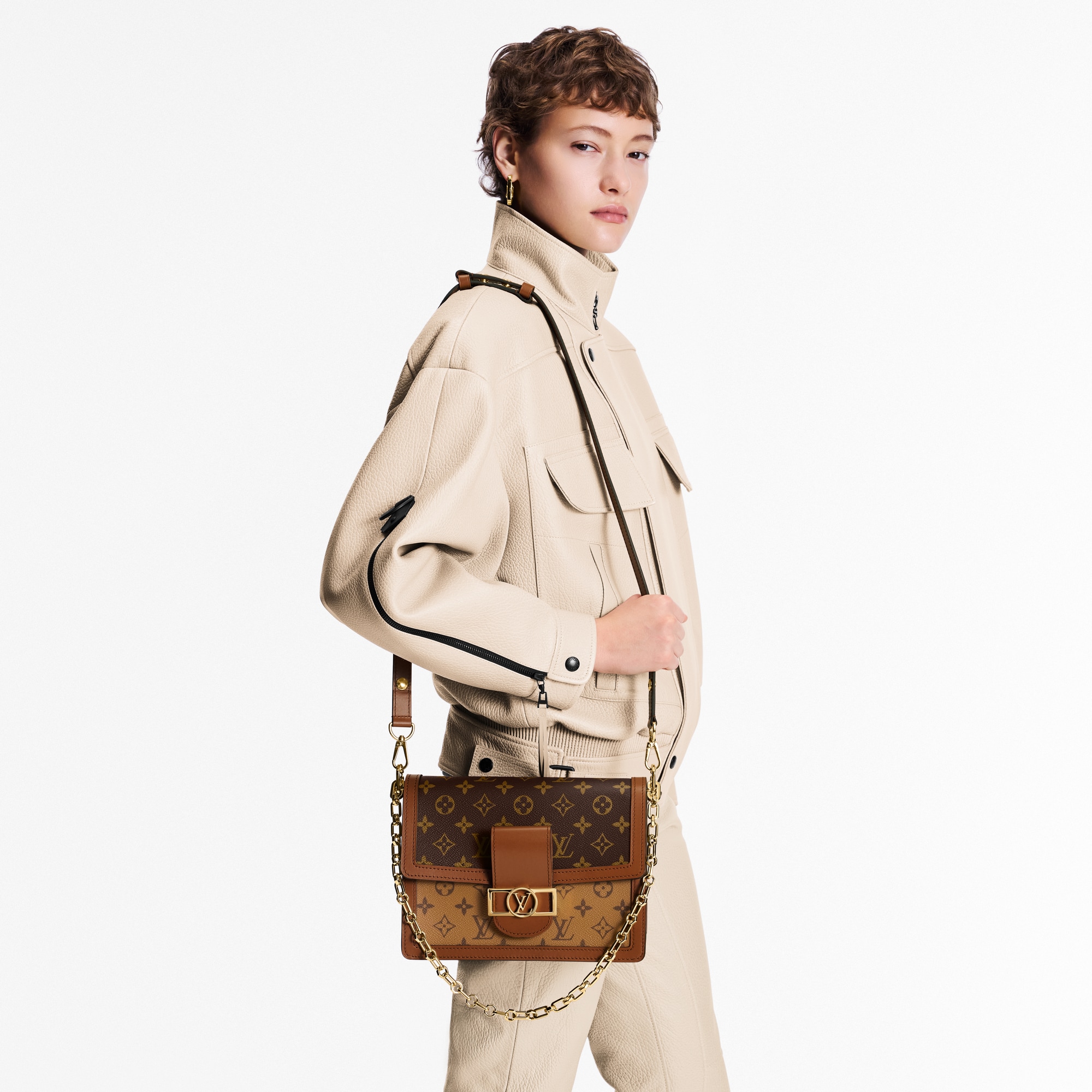 기타 모노그램 캔버스 핸드백 핸드백 전체 보기 도핀 MM | 루이비통 공식 온라인 스토어® (크게 보기)