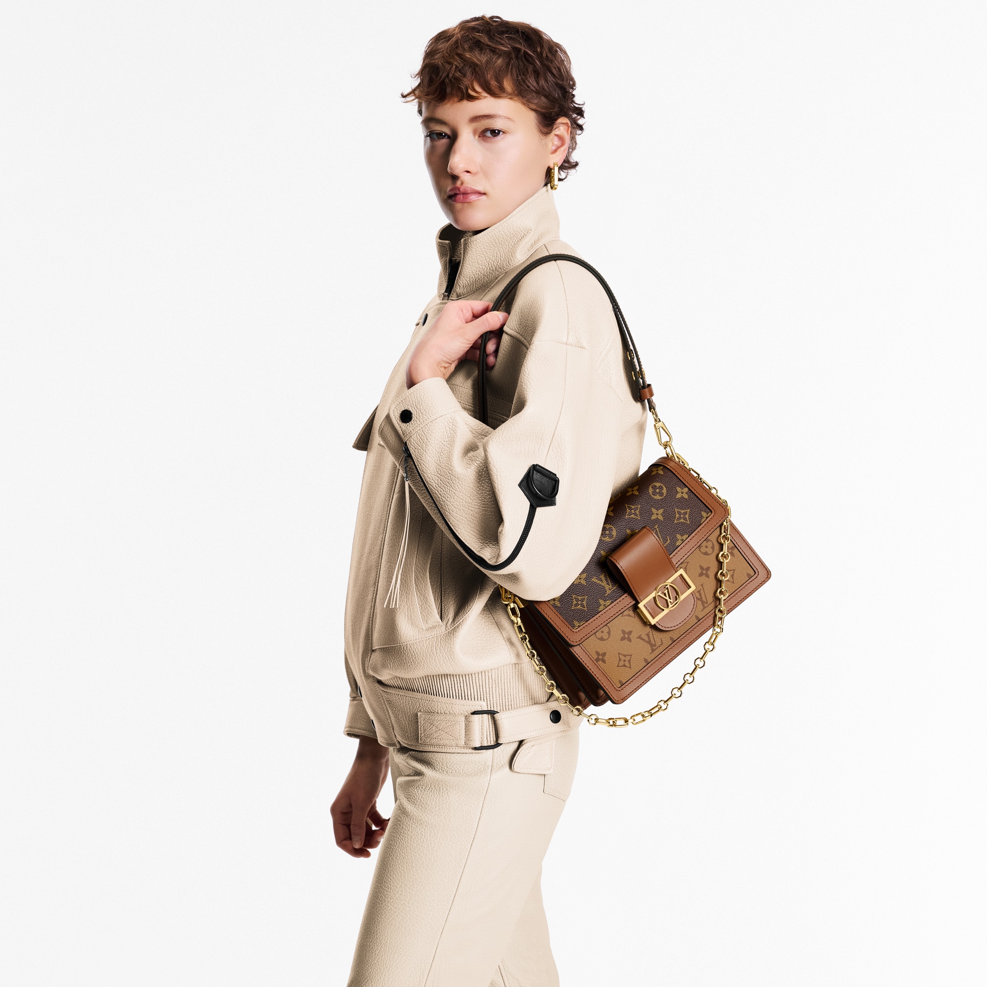 기타 모노그램 캔버스 핸드백 핸드백 전체 보기 도핀 MM | 루이비통 공식 온라인 스토어® (크게 보기)