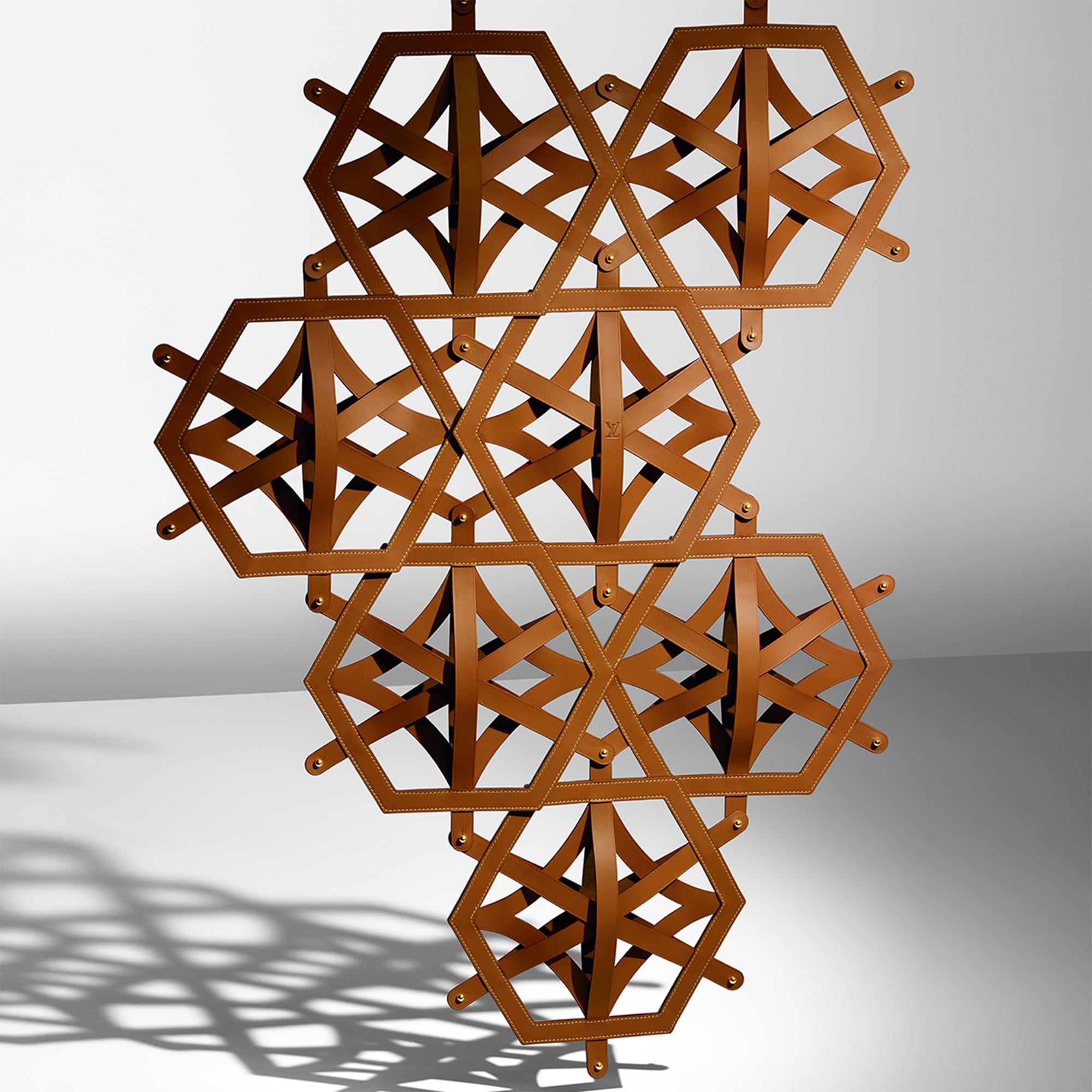  홈 & 아트 오브 다이닝 데코 오브제 다이아몬드 모듈 -  마르셀 반더스 & 가브리엘 치아베 | 루이비통 공식 온라인 스토어® (크게 보기)