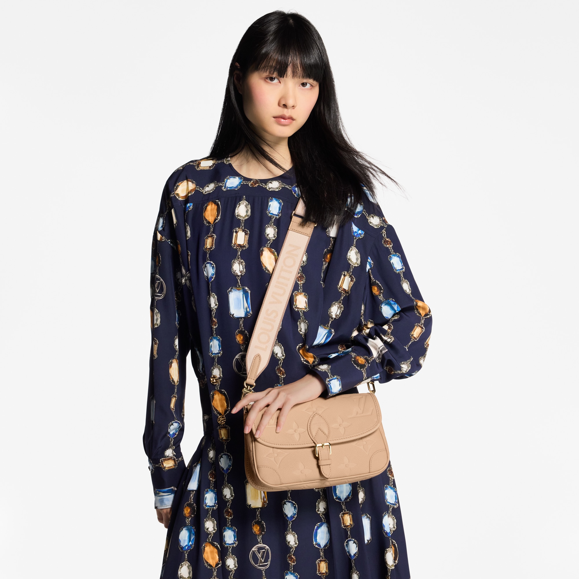 모노그램 앙프렝뜨 핸드백 핸드백 전체 보기 다이앤 (Diane) | 루이비통 공식 온라인 스토어® (크게 보기)