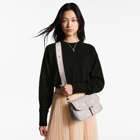 모노그램 앙프렝뜨 핸드백 All Collections 다이앤 | 루이비통 공식 온라인 스토어® (크게 보기)