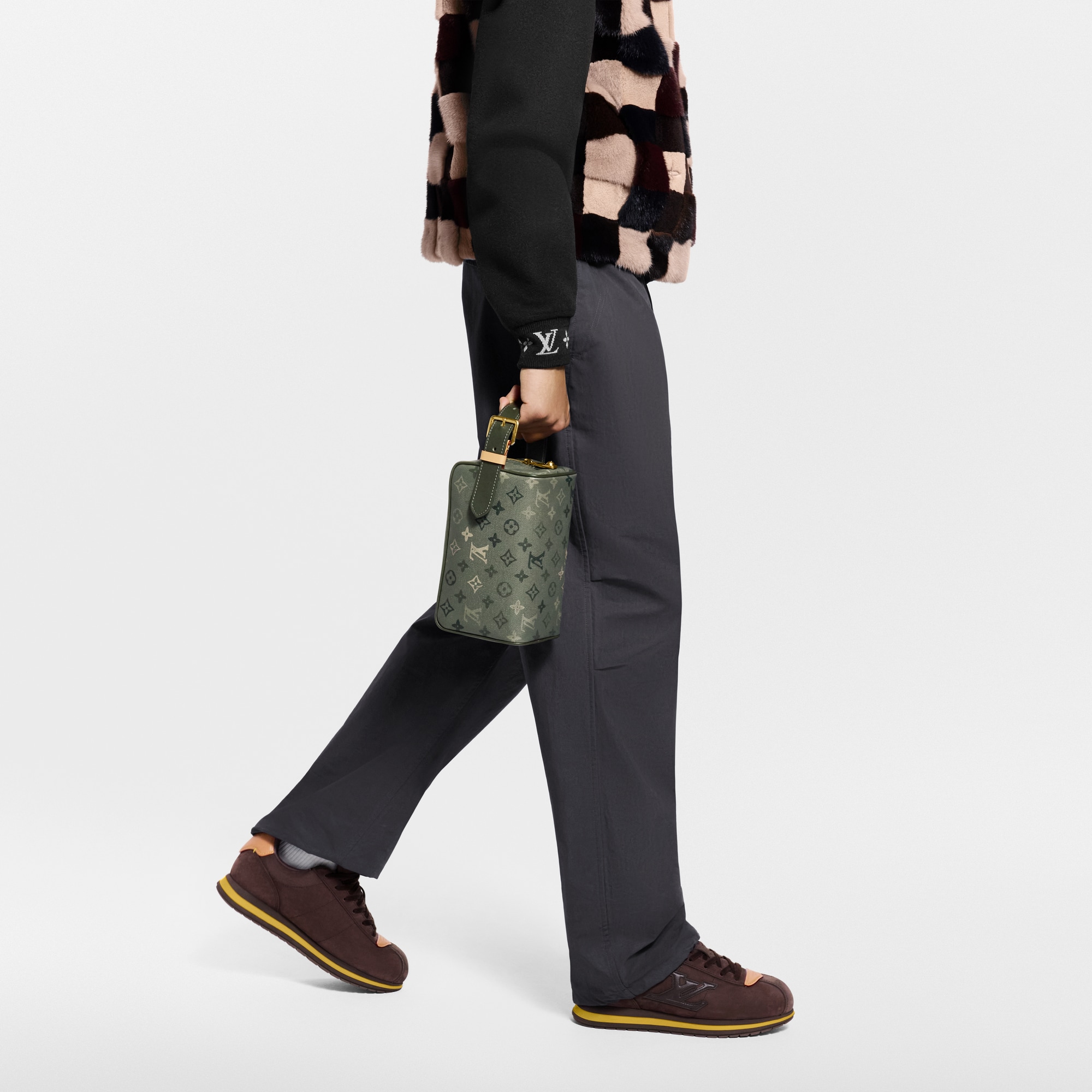 기타 모노그램 트래블 트래블 액세서리 돕 키트 | 루이비통 공식 온라인 스토어® (크게 보기)