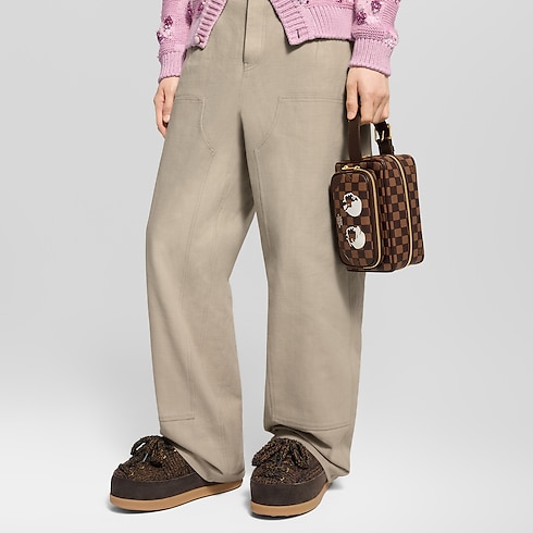 다미에 에벤 트래블 트래블 액세서리 돕 키트 | 루이비통 공식 온라인 스토어® (크게 보기)