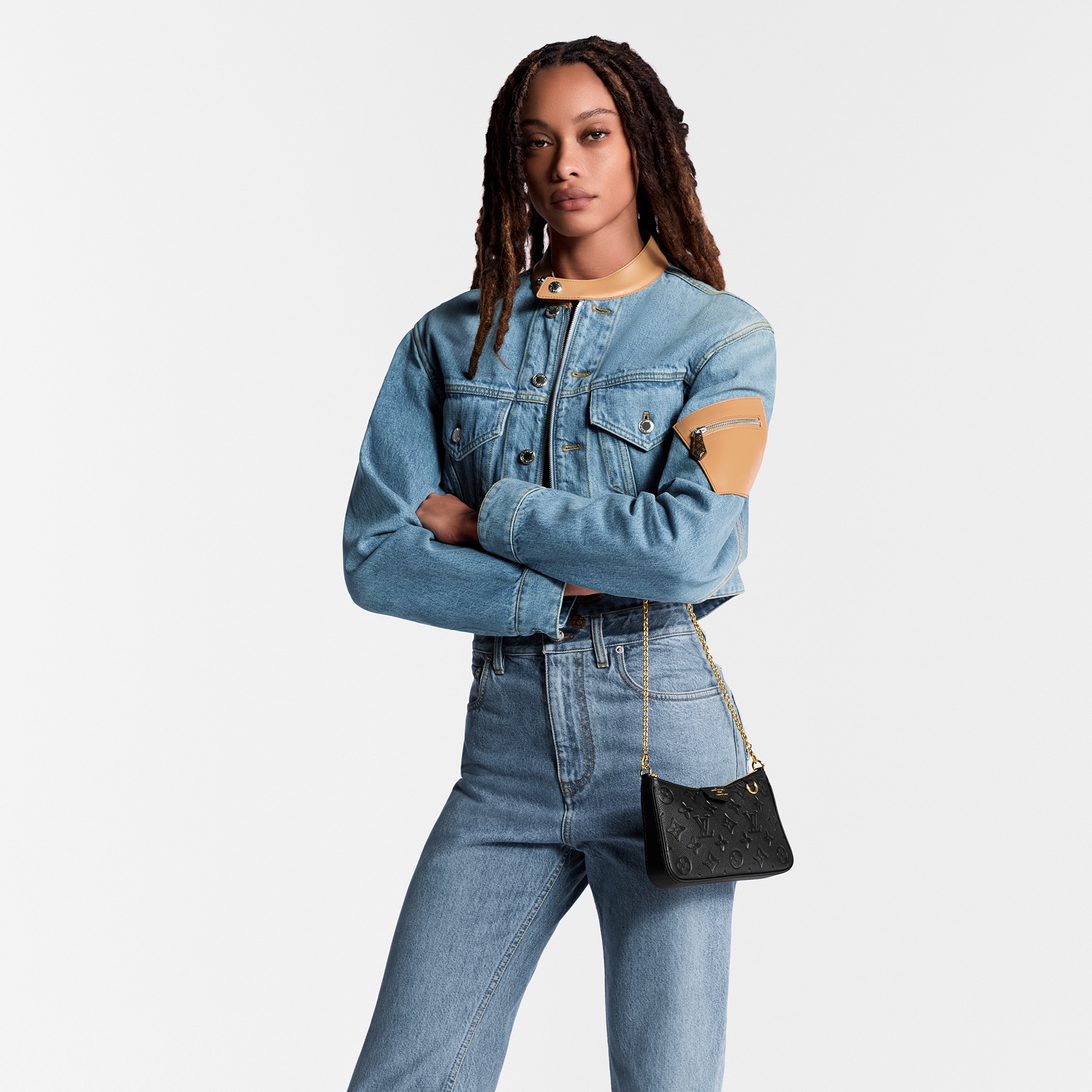 모노그램 앙프렝뜨 여성 지갑 & 미니백 지갑 & 미니백 전체보기 이지 파우치 온 스트랩 | 루이비통 공식 온라인 스토어® (크게 보기)