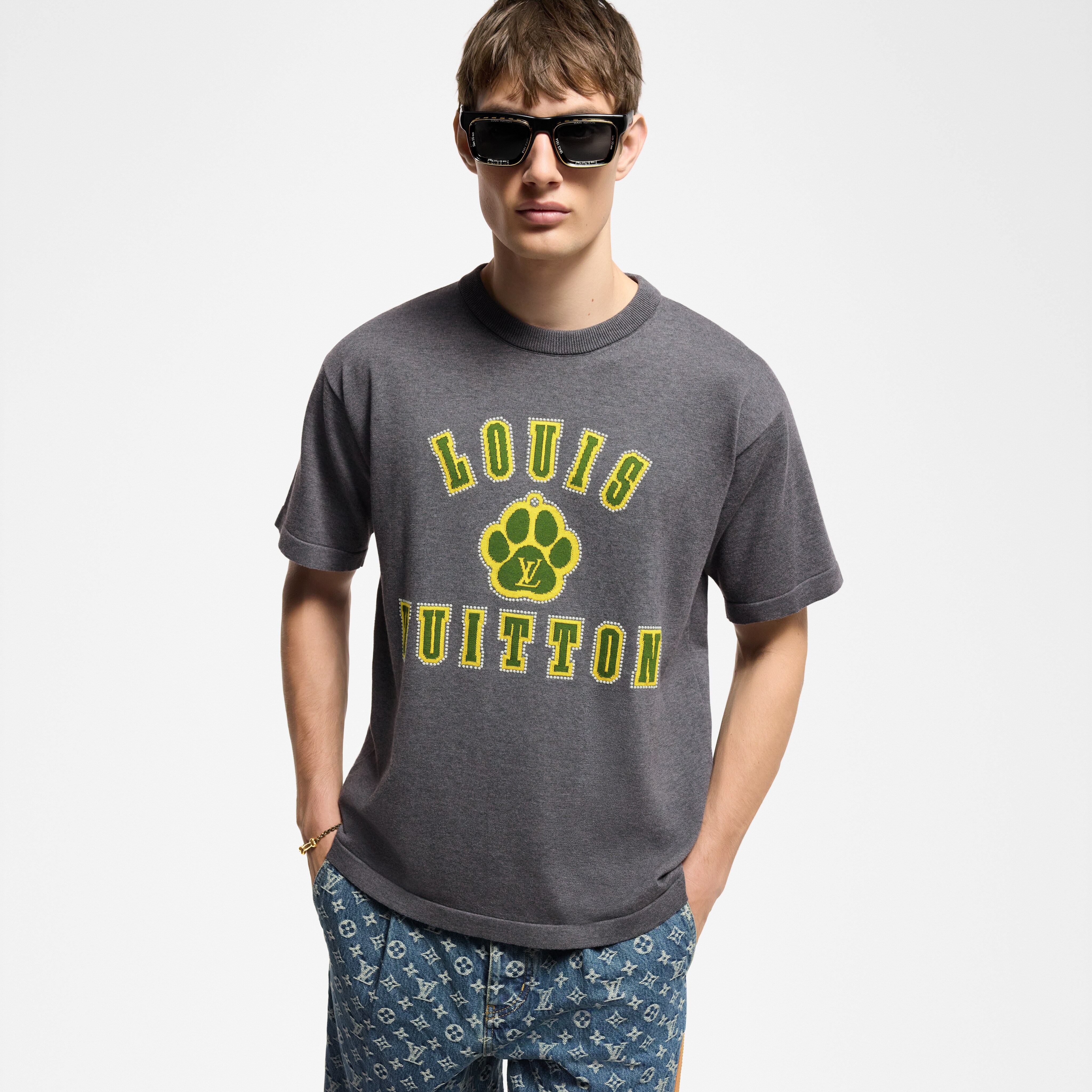  의류 의류 전체 보기 엠벨리시드 쇼트 슬리브드 코튼 크루넥 | 루이비통 공식 온라인 스토어® (크게 보기)