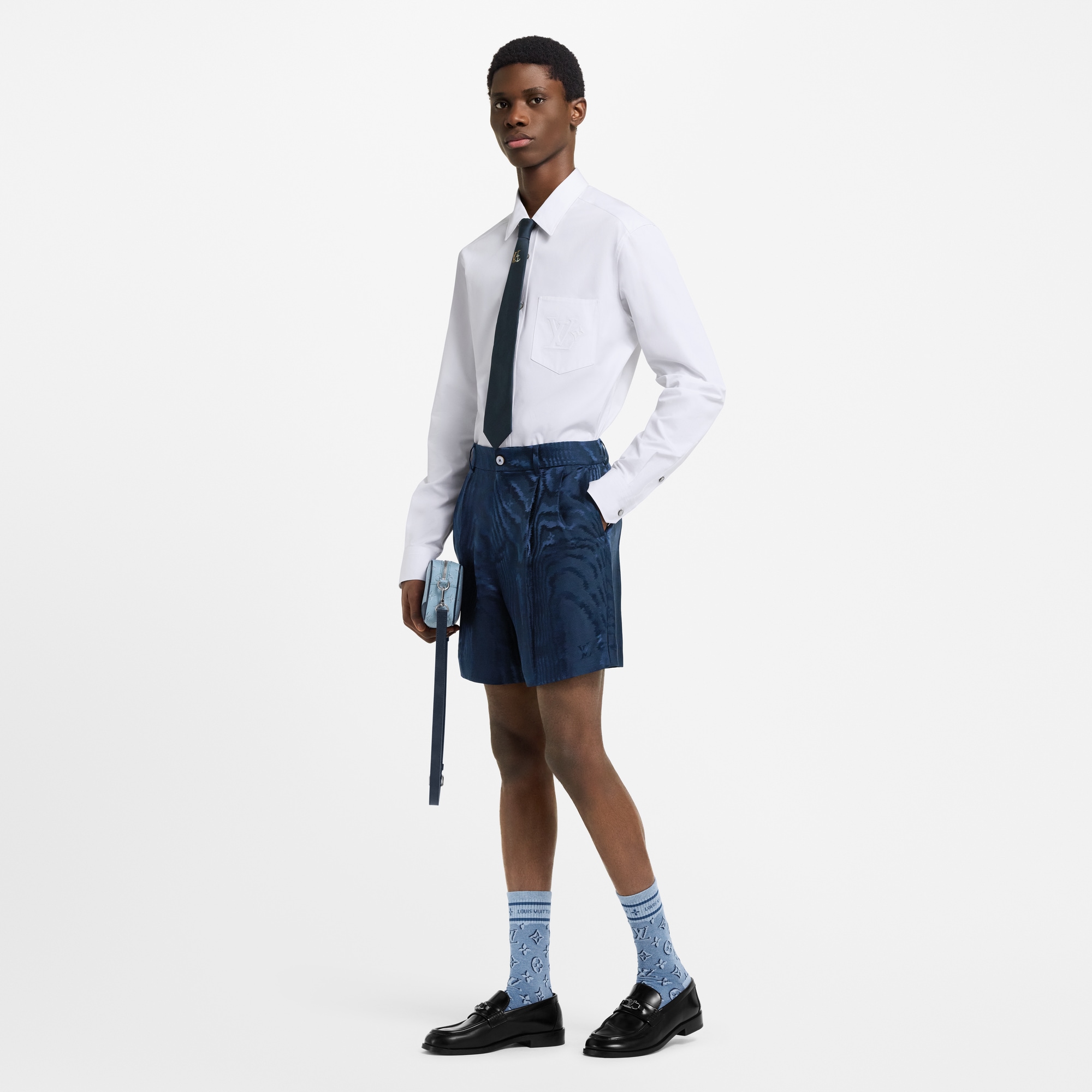  의류 셔츠 엠보스드 시그니처 롱 슬리브드 코튼 셔츠 | 루이비통 공식 온라인 스토어® (크게 보기)