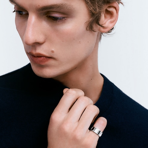 카테고리 파인 주얼리 전체 보기 앙프렝뜨 라지 반지, 화이트 골드 | 루이비통 공식 온라인 스토어® (크게 보기)
