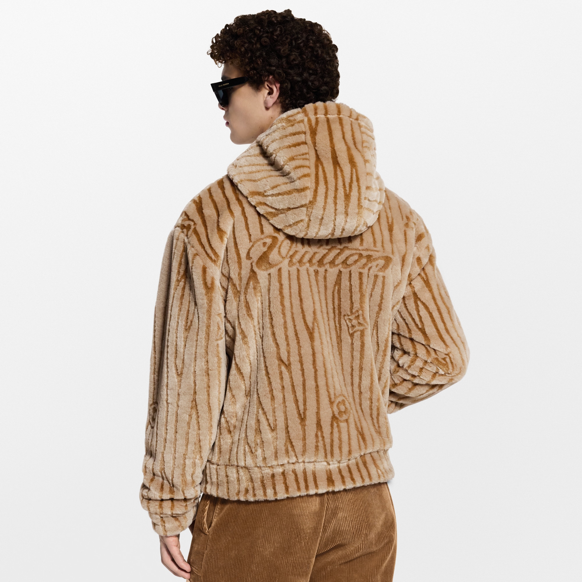  남성 신제품 LV 스키 에피 플리스 후디드 블루종 | 루이비통 공식 온라인 스토어® (크게 보기)