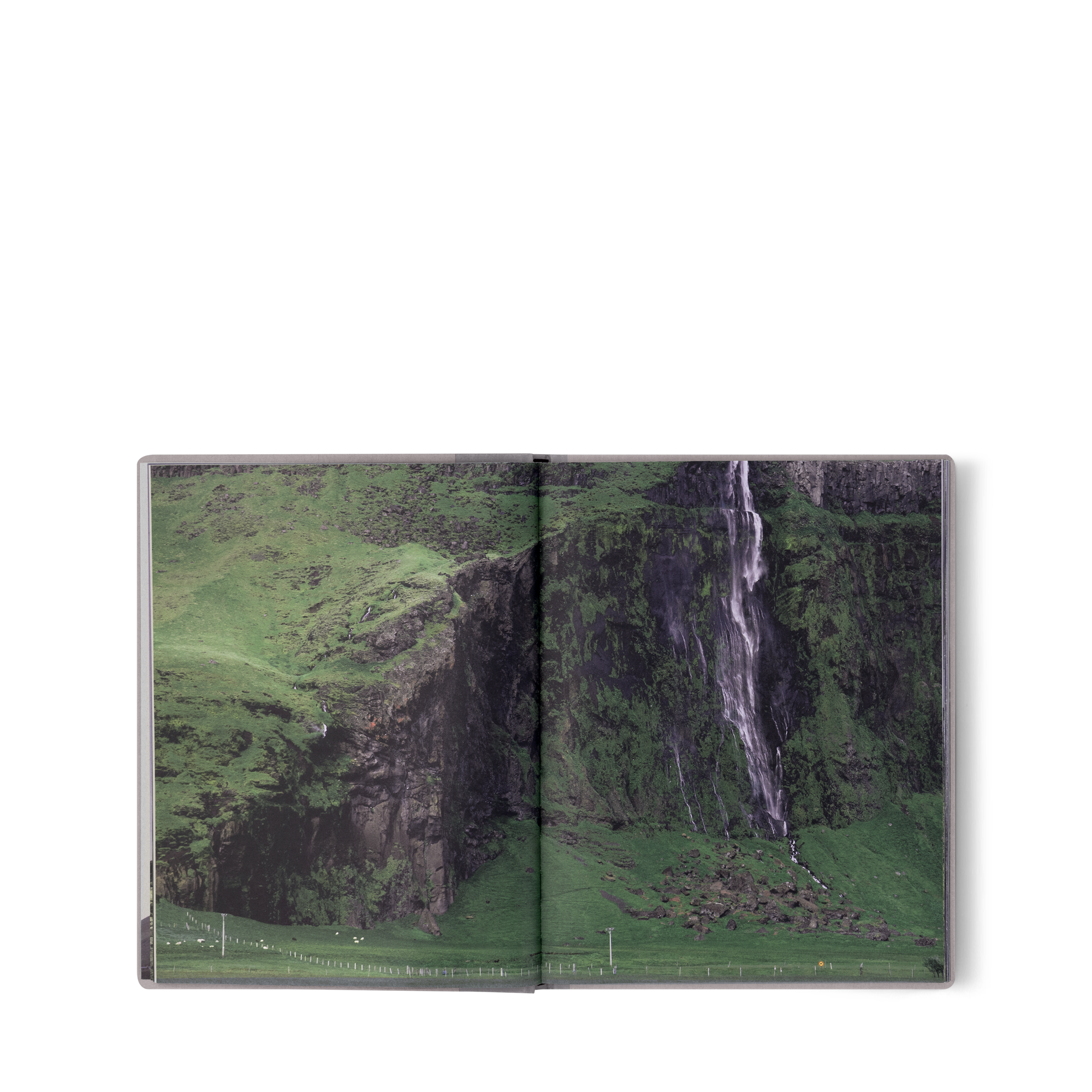  북 & 오피스 액세서리 패션 아이 패션 아이 아이슬란드 | 루이비통 공식 온라인 스토어® (크게 보기)