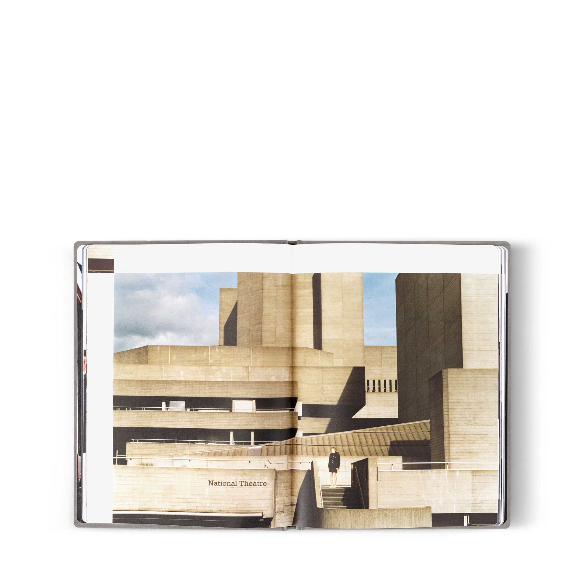  북 & 오피스 액세서리 패션 아이 패션 아이 런던 | 루이비통 공식 온라인 스토어® (크게 보기)