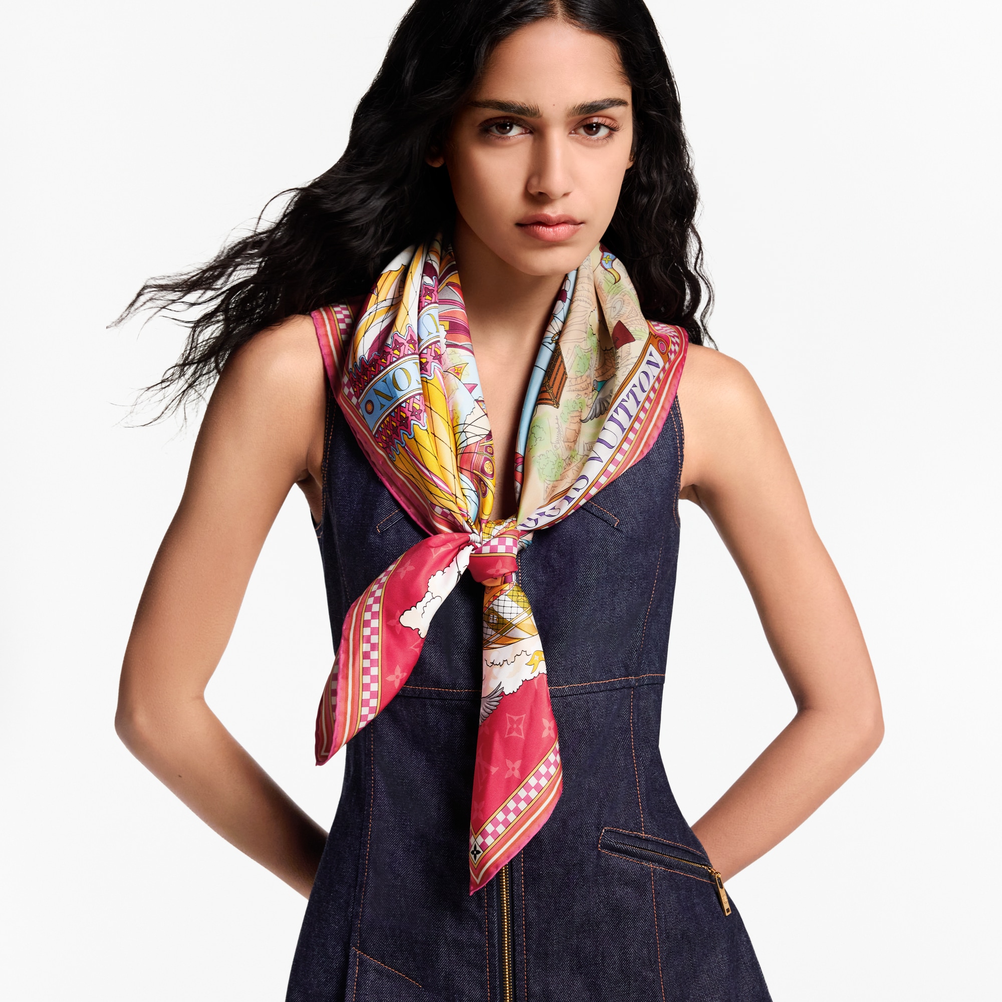 S00 액세서리 실크 스퀘어 & 방도 프롬 더 클라우드 스퀘어 90 | 루이비통 공식 온라인 스토어® (크게 보기)