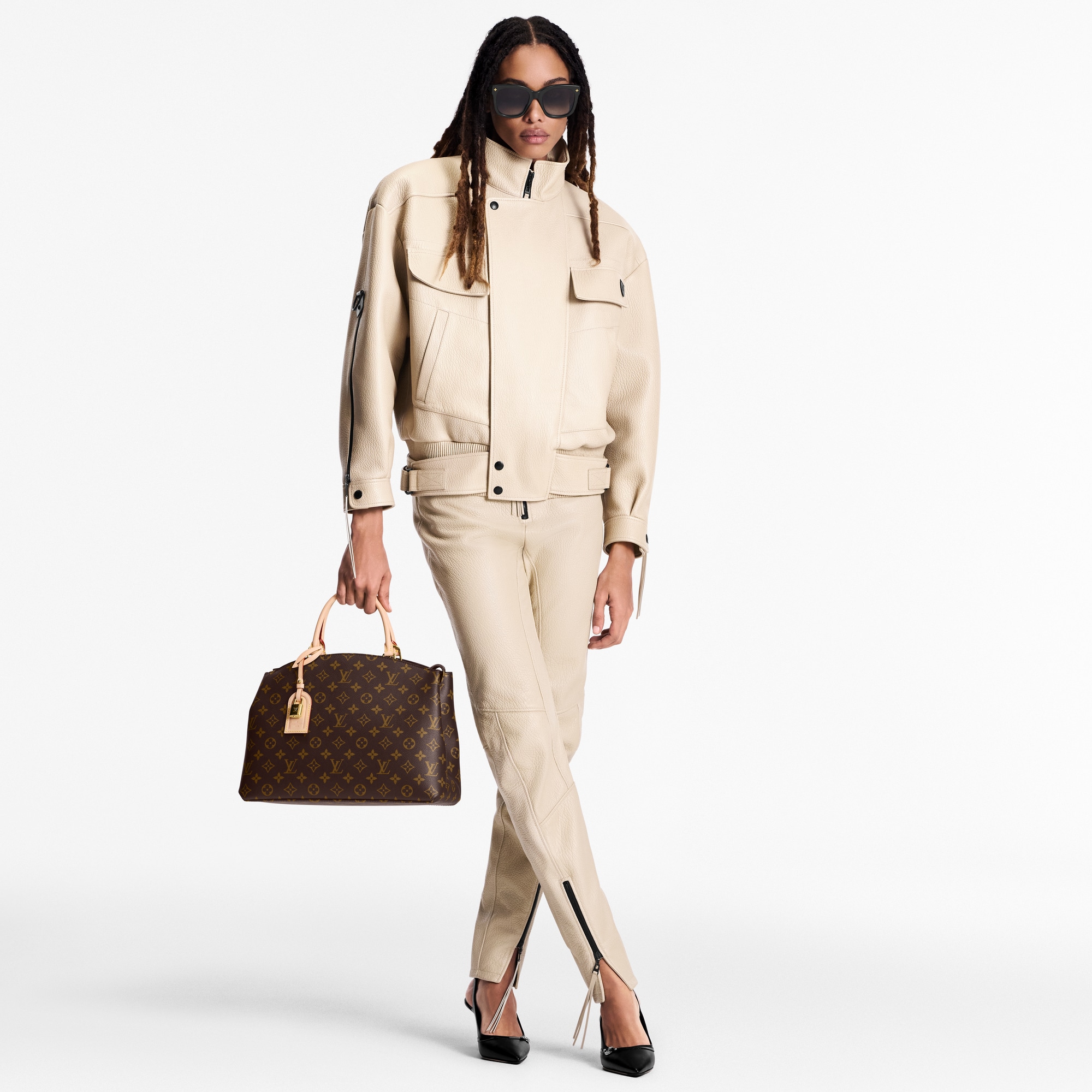 모노그램 핸드백 핸드백 전체 보기 그랑 팔레 | 루이비통 공식 온라인 스토어® (크게 보기)