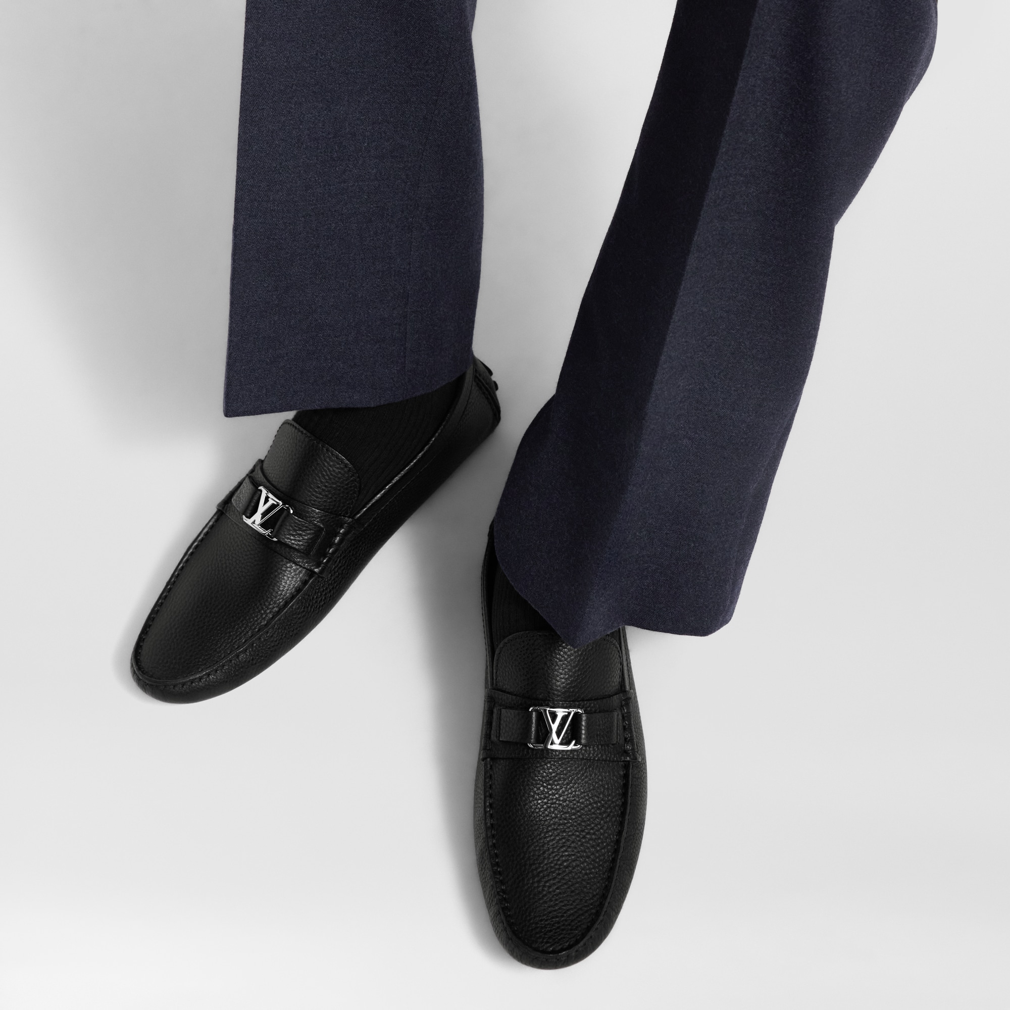  슈즈 슈즈 전체 보기 호켄하임 모카신 | 루이비통 공식 온라인 스토어® (크게 보기)