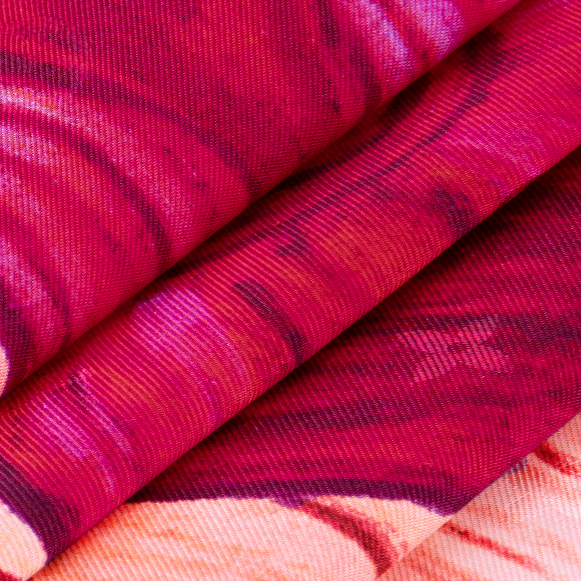 S00 액세서리 실크 스퀘어 & 방도 아이리스 스프링 스퀘어 90 | 루이비통 공식 온라인 스토어® (크게 보기)