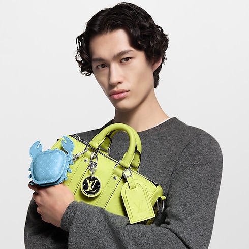 Taigarama 남성 가방 LV 아이콘 키폴 반둘리에 25 | 루이비통 공식 온라인 스토어® (크게 보기)