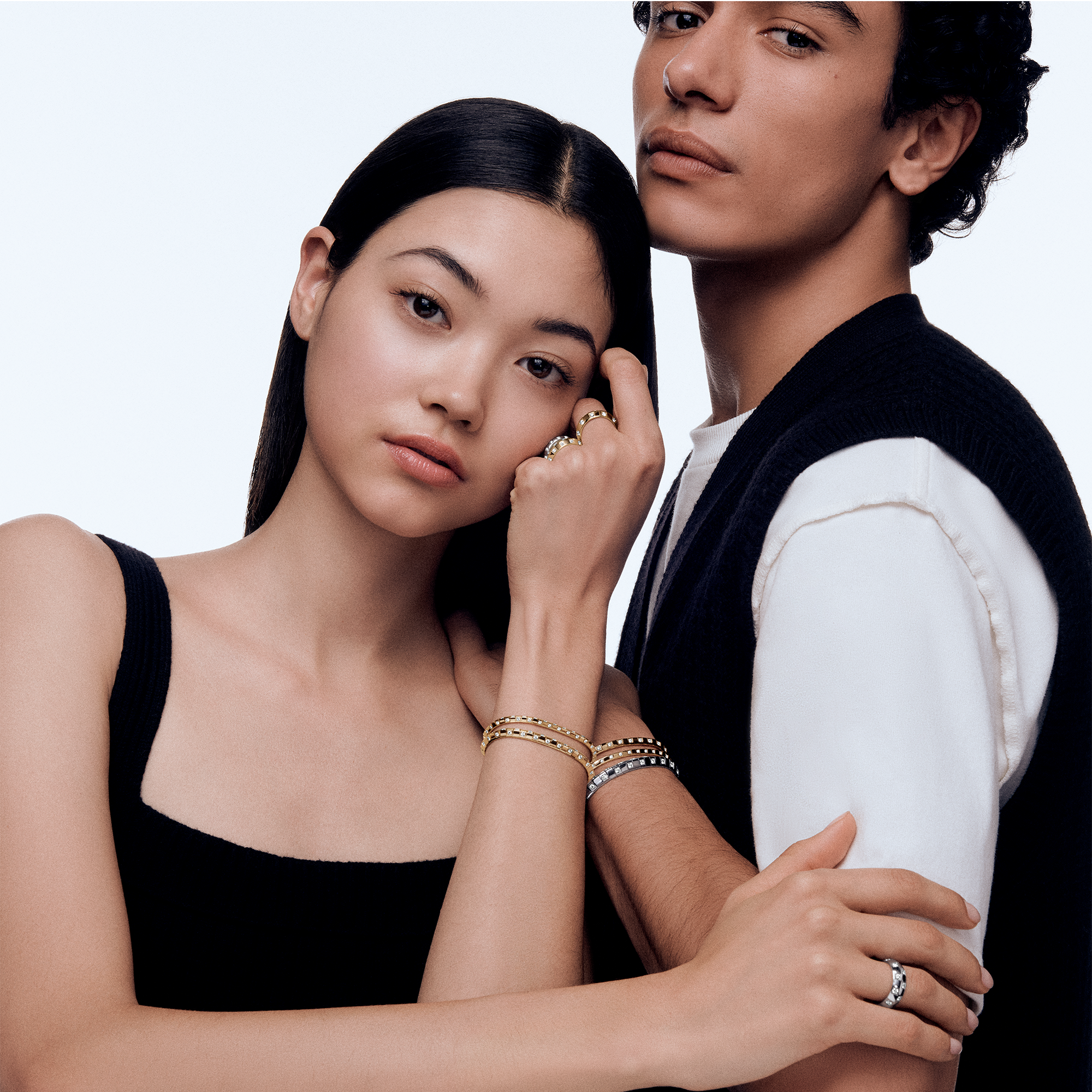  카테고리 팔찌 르 다미에 드 루이 비통 (Le Damier de Louis Vuitton) 스몰 팔찌, 옐로우 골드와 다이아몬드 | 루이비통 공식 온라인 스토어® (크게 보기)