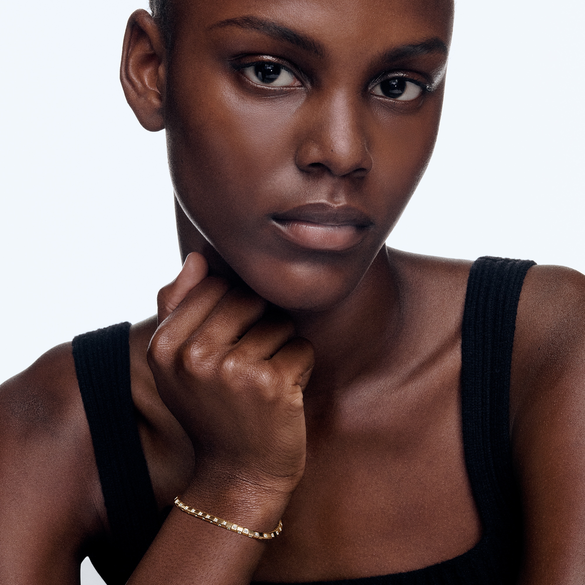  카테고리 팔찌 르 다미에 드 루이 비통 (Le Damier de Louis Vuitton) 스몰 팔찌, 옐로우 골드와 다이아몬드 | 루이비통 공식 온라인 스토어® (크게 보기)