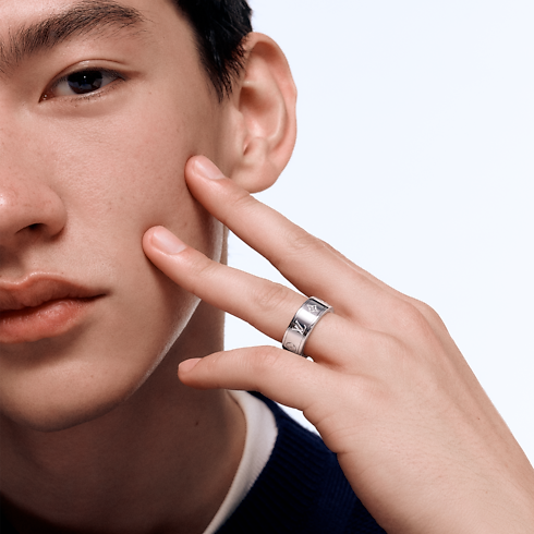 카테고리 반지 레 가스통 비통 (Les Gaston Vuitton) 스몰 반지, 화이트 골드 | 루이비통 공식 온라인 스토어® (크게 보기)