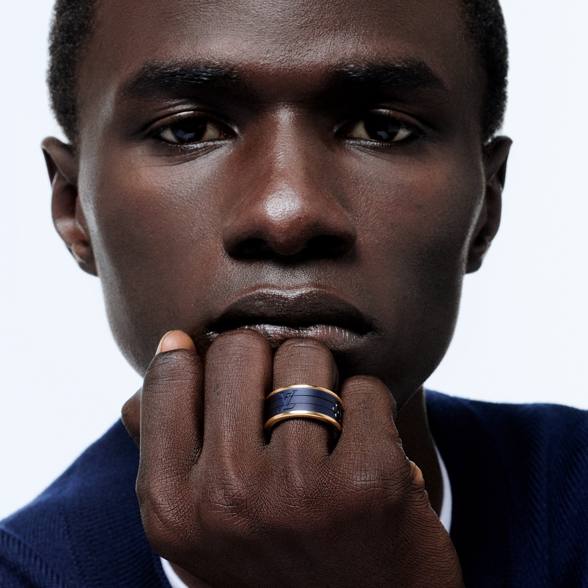  카테고리 반지 레 가스통 비통 (Les Gastons Vuitton) 퍼즐 반지, 옐로우 골드와 티타늄 | 루이비통 공식 온라인 스토어® (크게 보기)