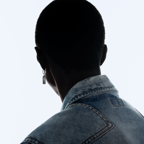 컬렉션 레 가스통 비통 레 가스통 비통 (Les Gastons Vuitton) 택 싱글 후프, 화이트 골드 | 루이비통 공식 온라인 스토어® (크게 보기)