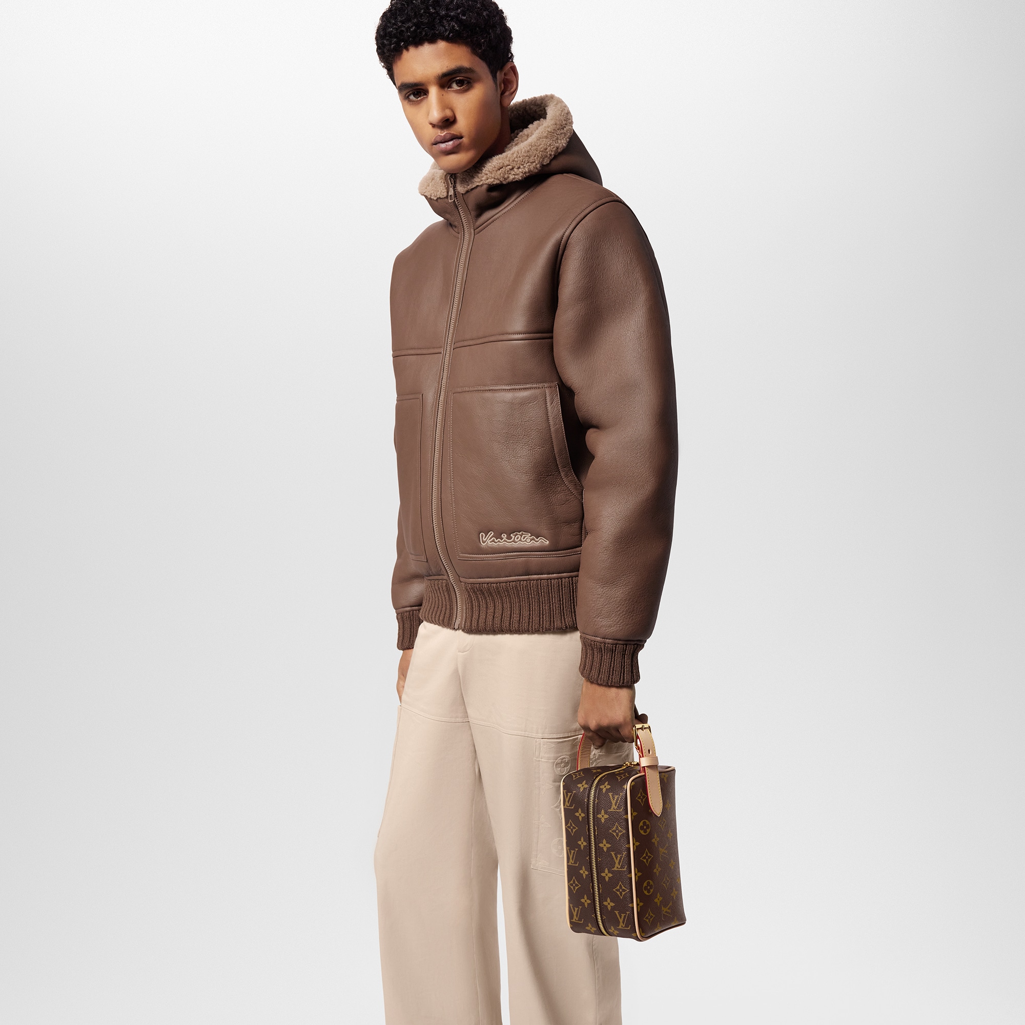 모노그램 트래블 트래블 액세서리 락커 돕 키트 | 루이비통 공식 온라인 스토어® (크게 보기)