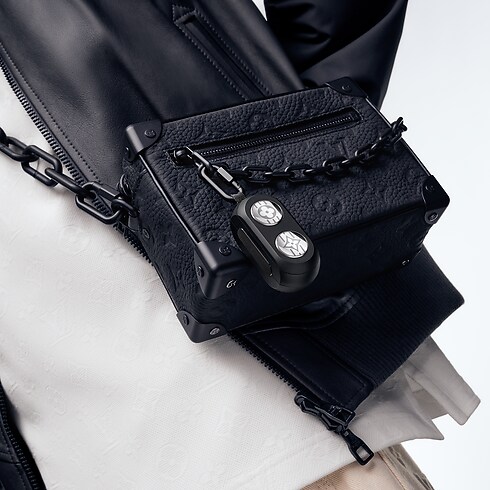 하이-테크 오브제 & 액세서리 오디오, 스마트 워치 & 액세서리 루이 비통 호라이즌 라이트 업 이어폰 - 실버 | 루이비통 공식 온라인 스토어® (크게 보기)