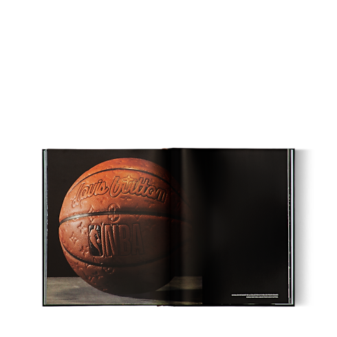 북 & 오피스 액세서리 하드 커버 북 루이 비통 트로피 트렁크, 프랑스어판 | 루이비통 공식 온라인 스토어® (크게 보기)