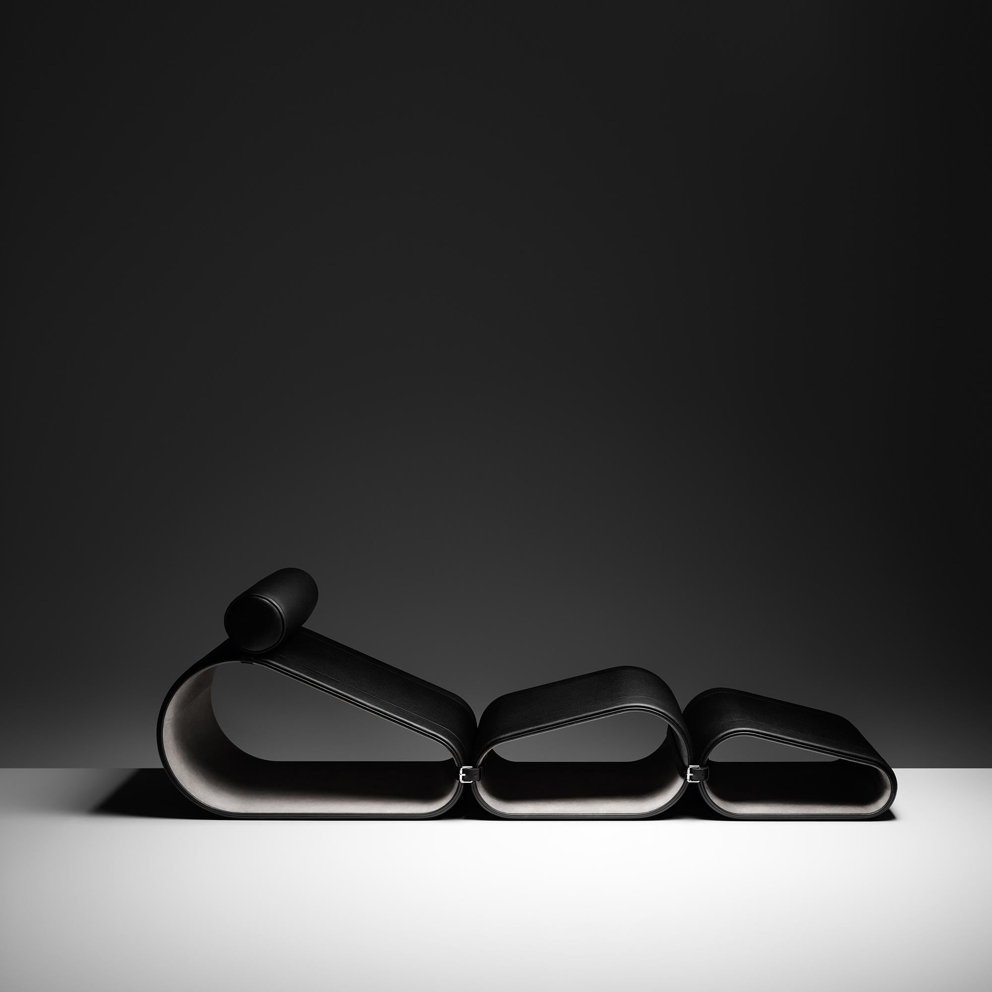  홈 & 아트 오브 다이닝 가구 라운지 체어 -  마르셀 반더스 | 루이비통 공식 온라인 스토어® (크게 보기)